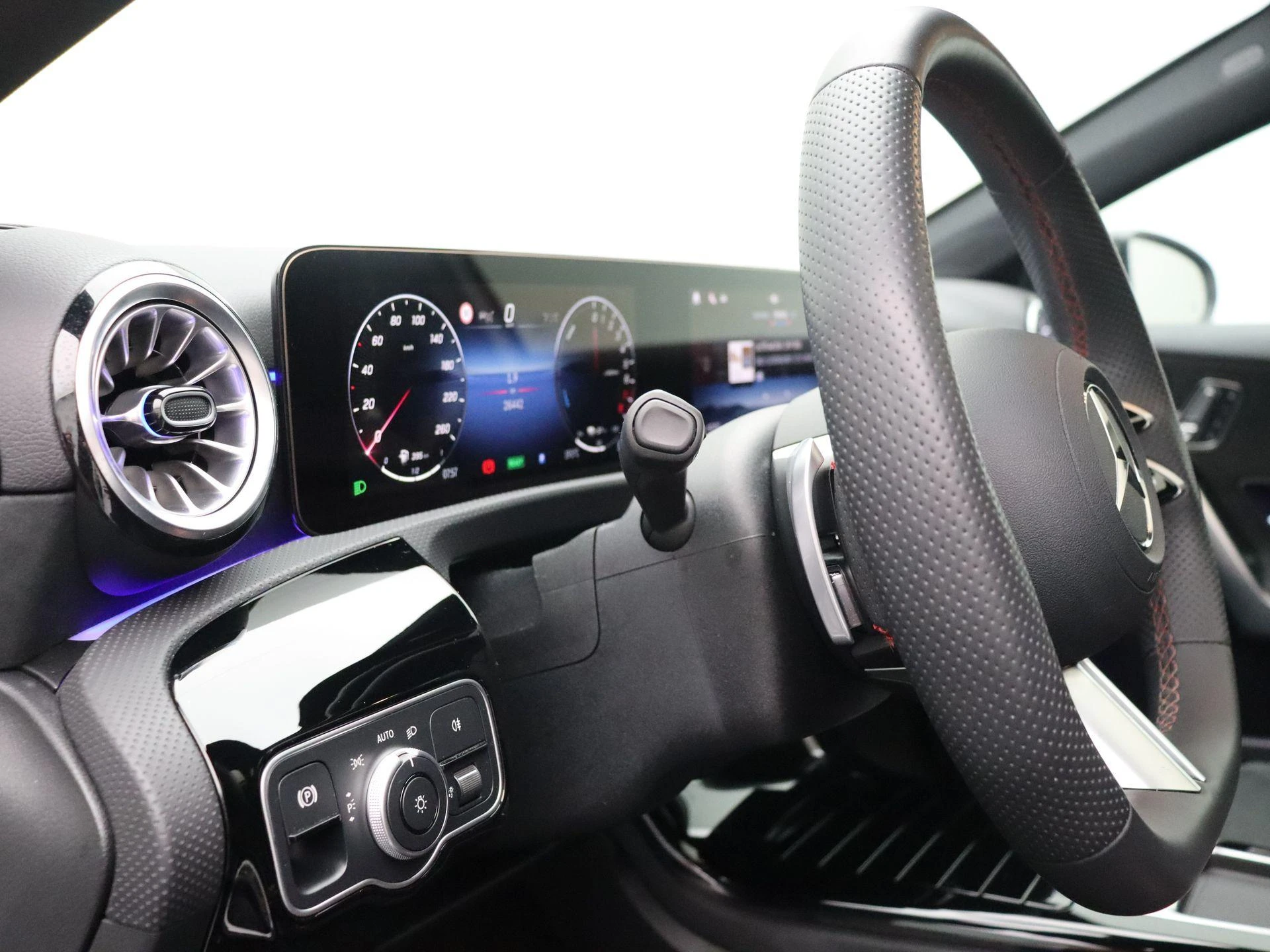 Mercedes-Benz-A-Klasse-image-21