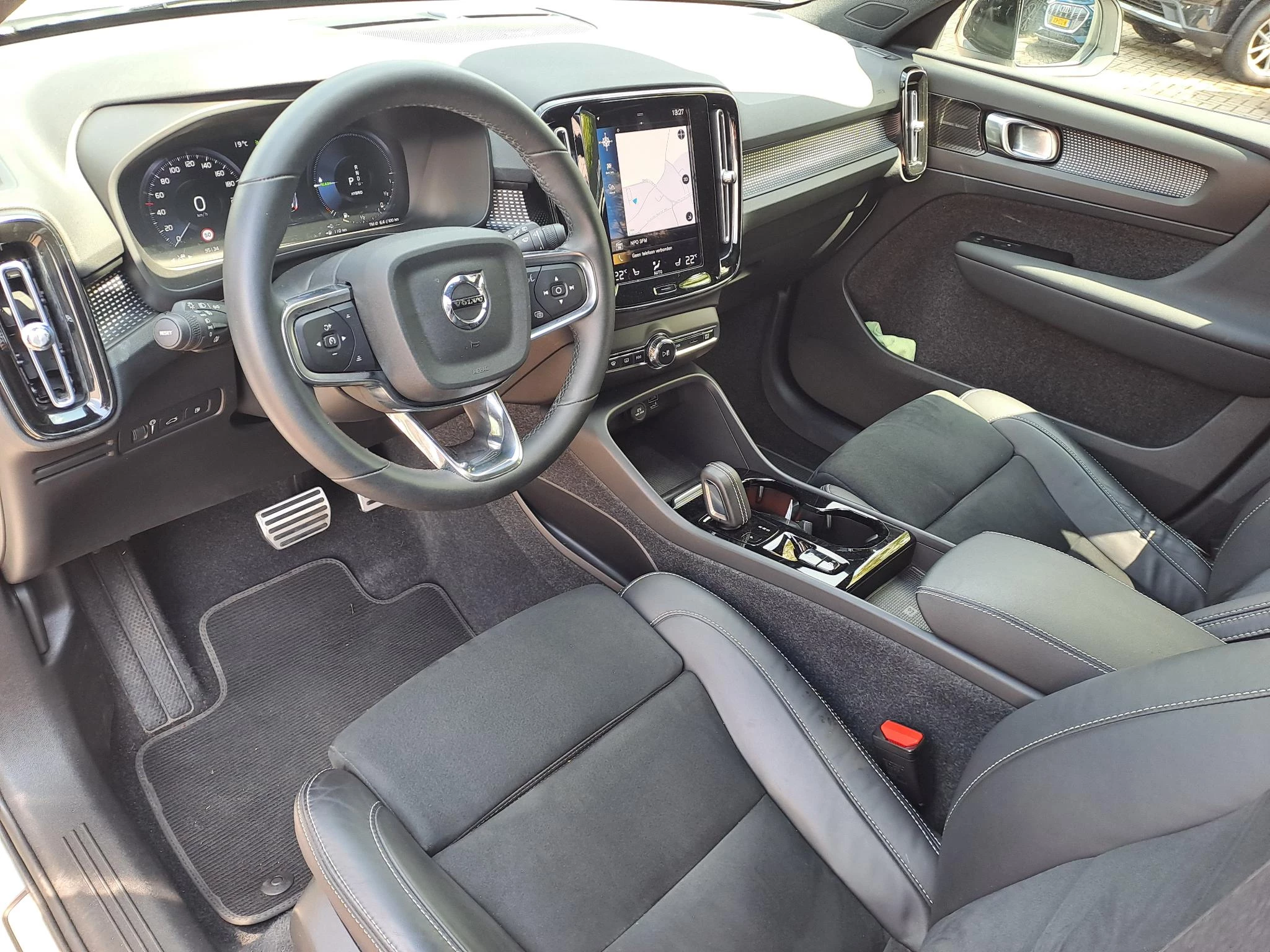 Volvo XC40 1.5 T5 Recharge R-Design