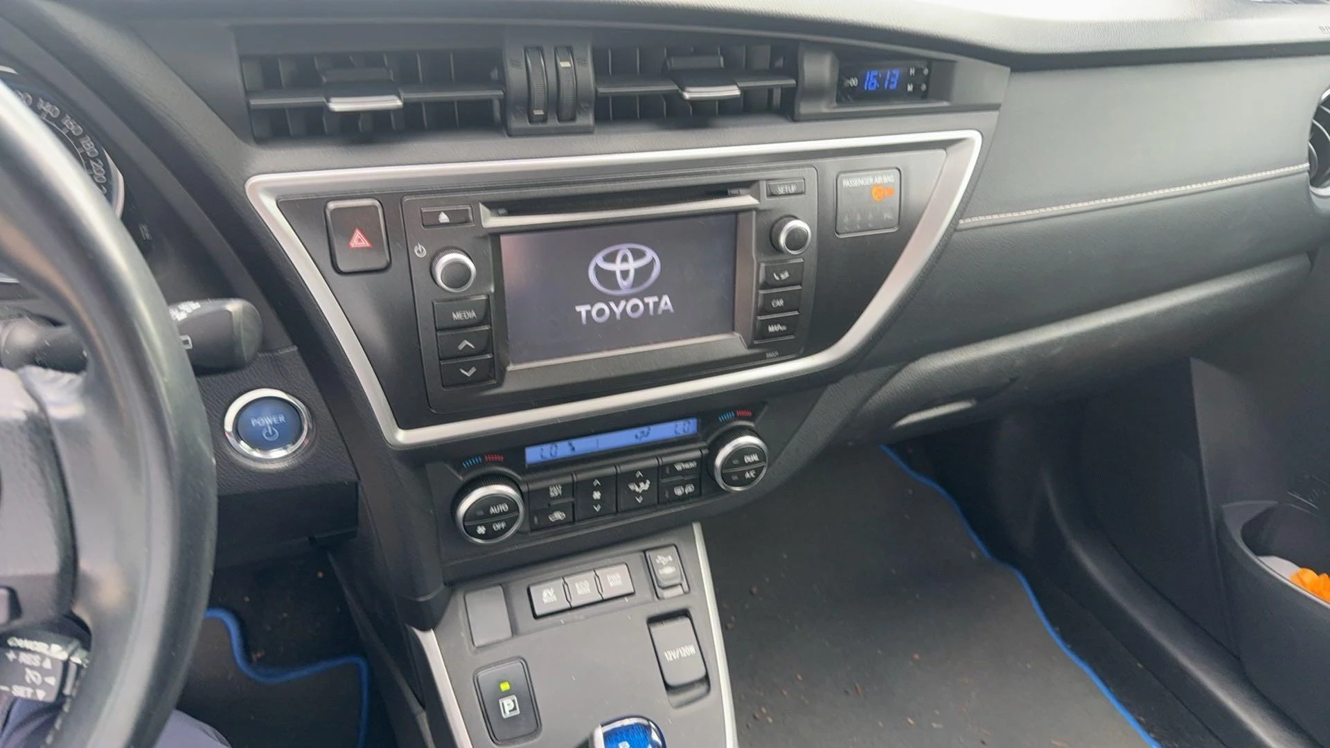 Toyota-Auris-image-7