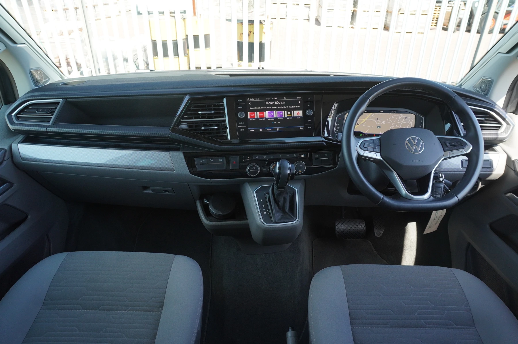 Volkswagen-California-image-8