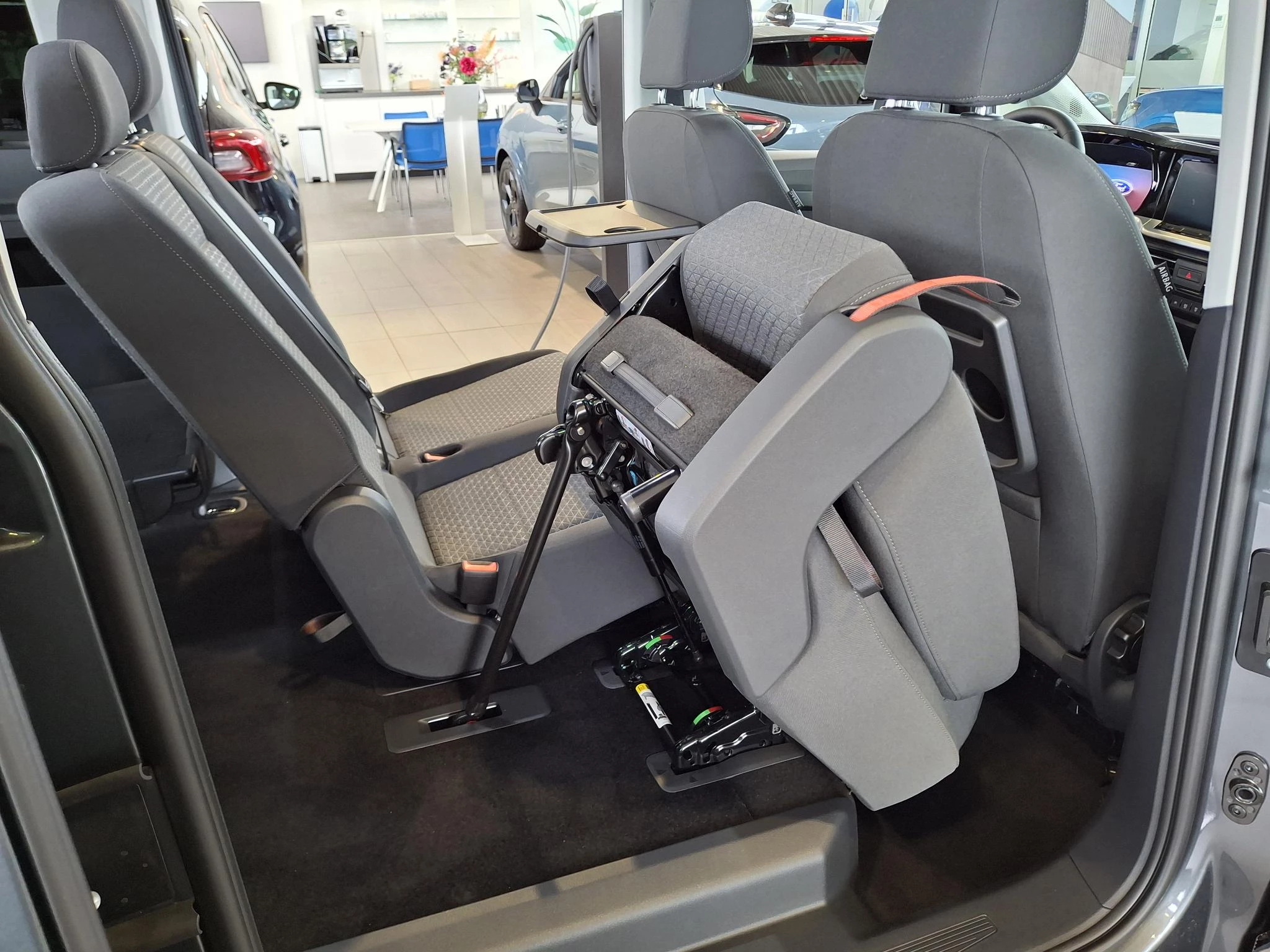 Ford-Transit Connect-image-4