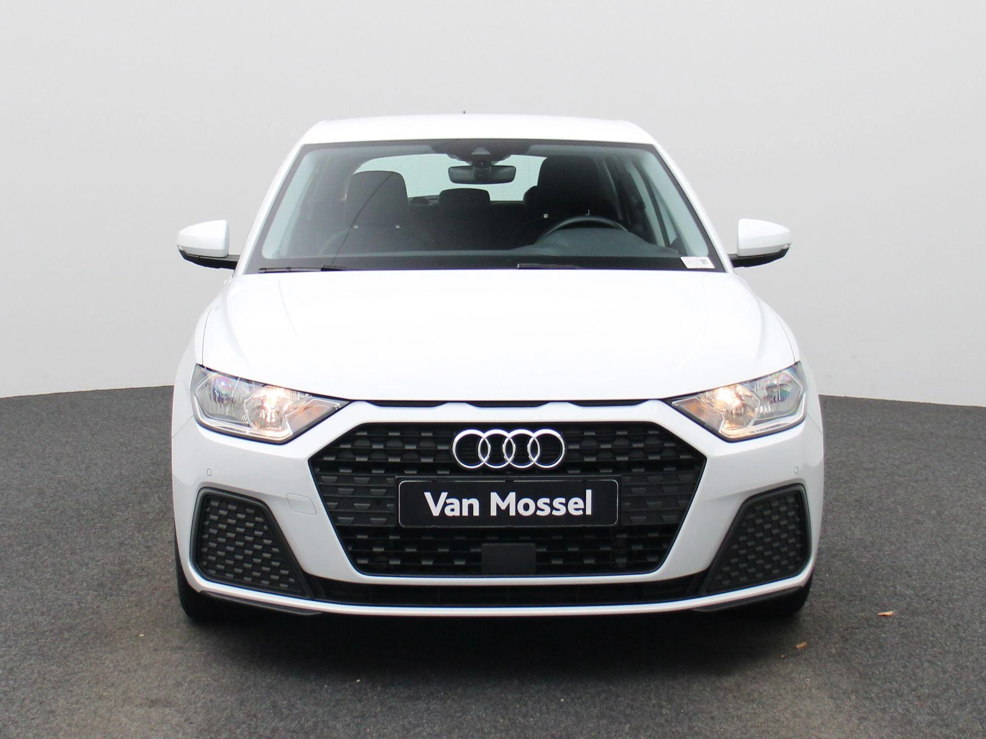 Audi-A1 Sportback-image-1