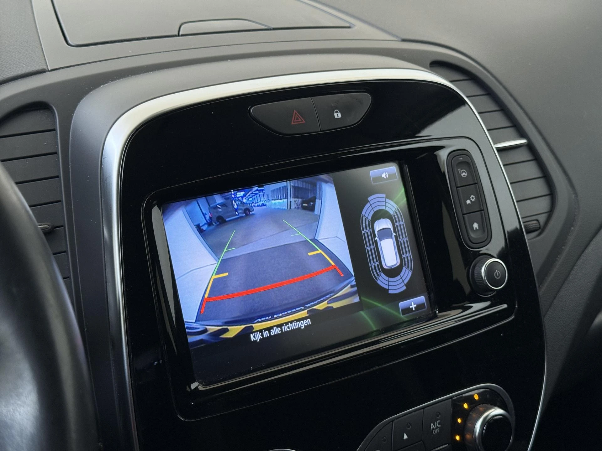 Renault-Captur-image-19