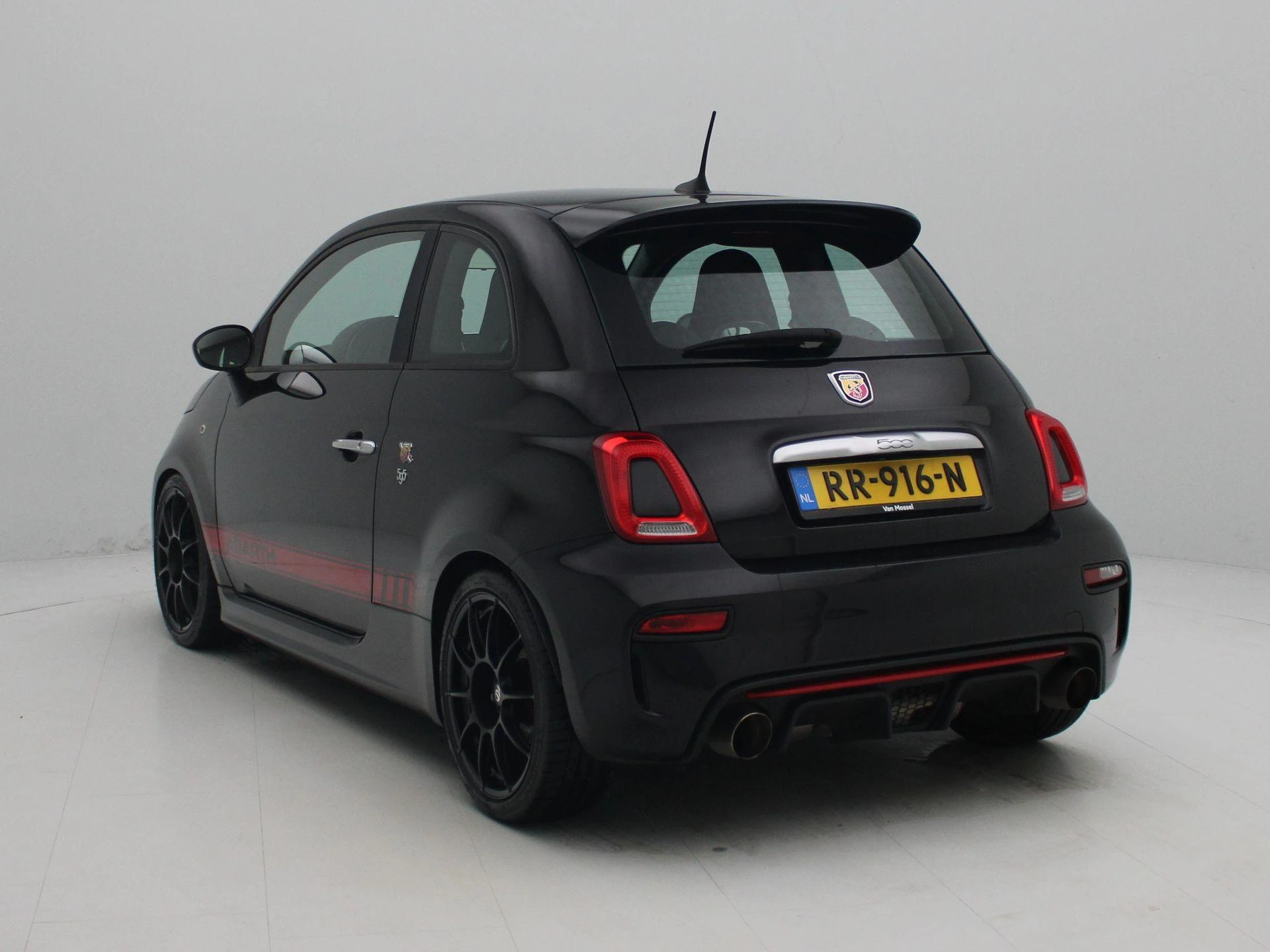 Fiat-500C-image-2