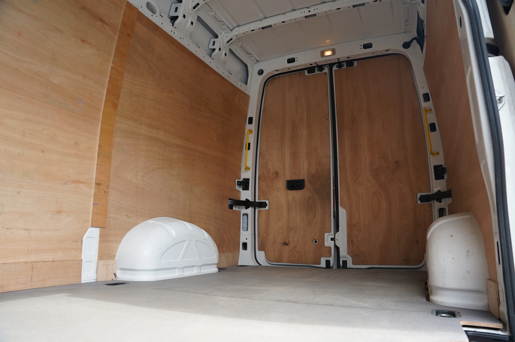 Volkswagen-Crafter-image-22
