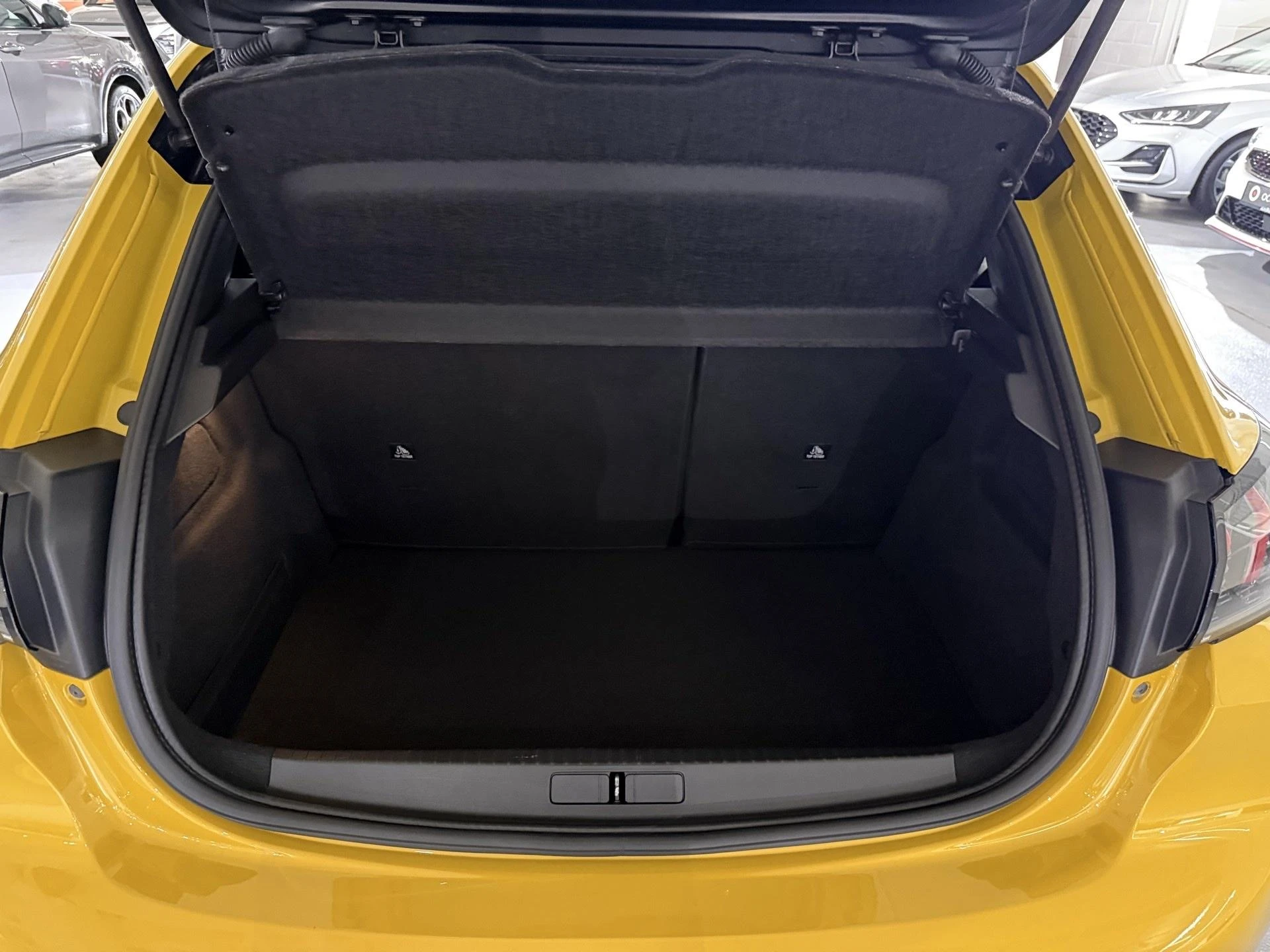 Peugeot-208-image-11