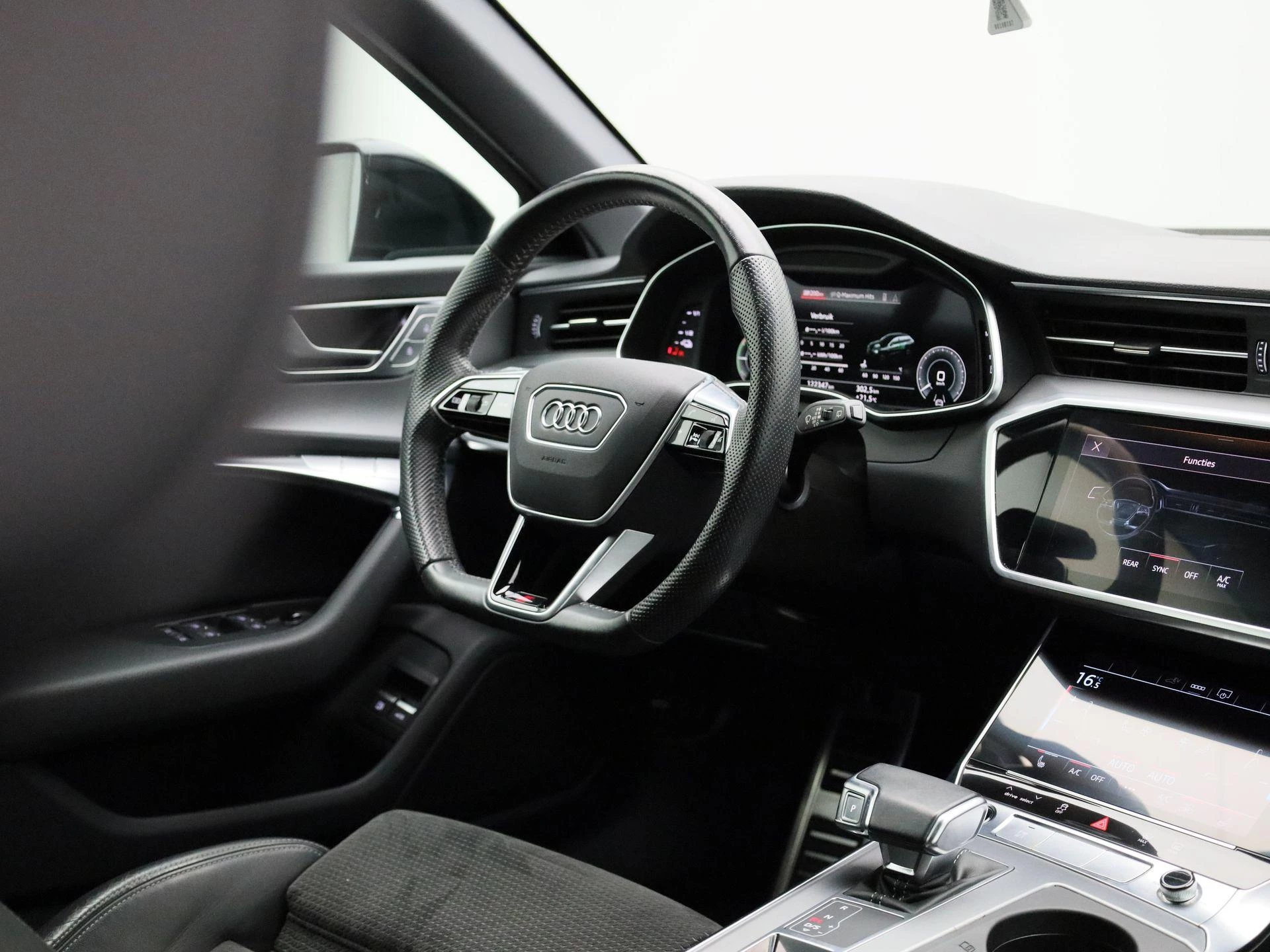 Audi A6 Avant Competition 55 TFSI e S tronic Quattro
