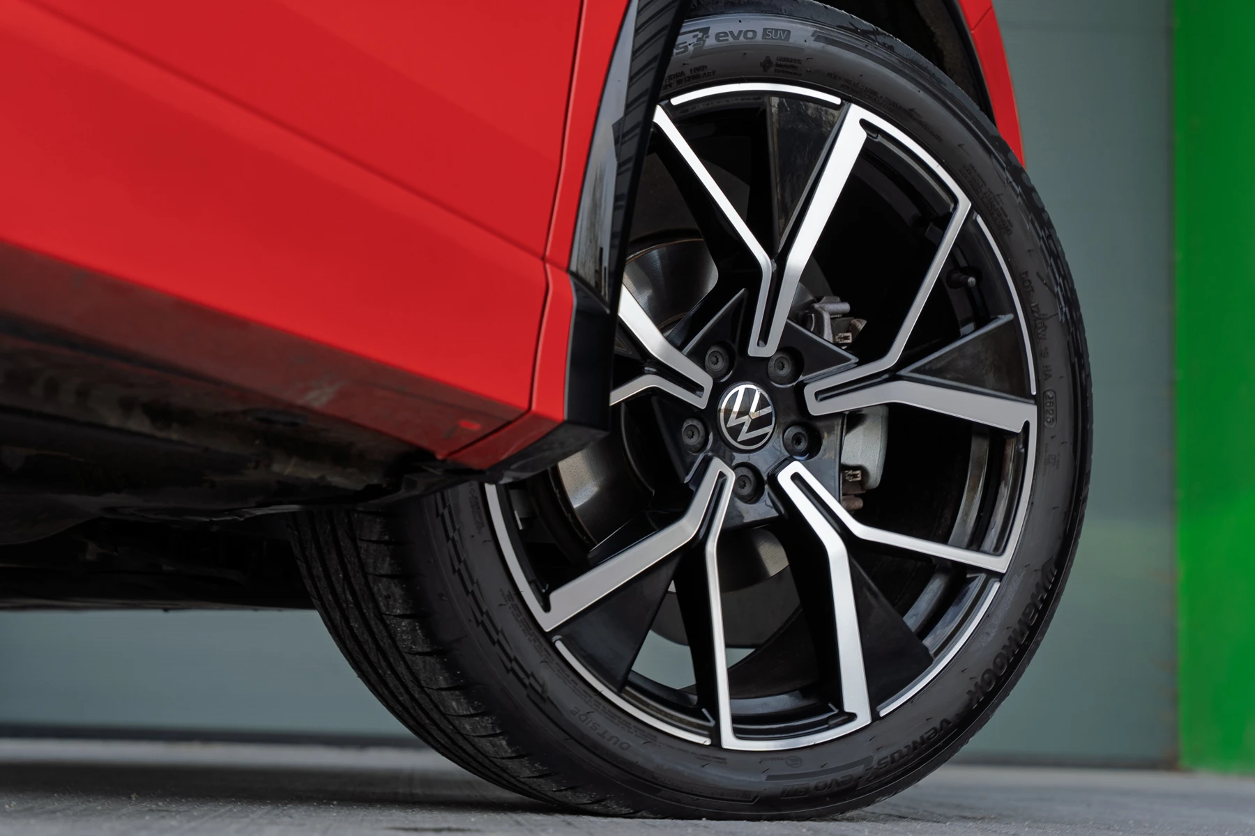 Volkswagen-Tiguan-image-58