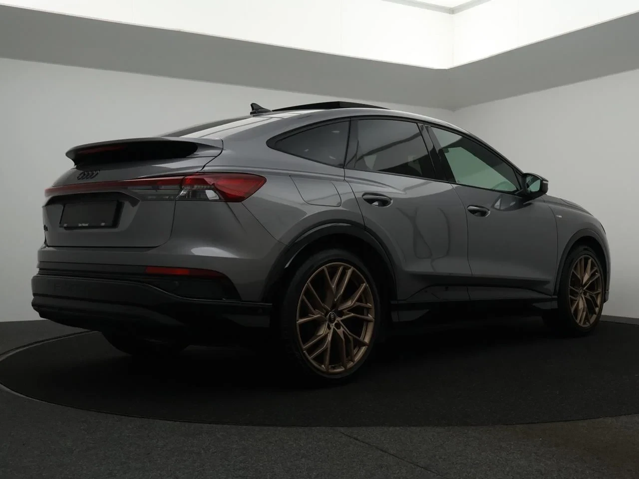 Audi-Q4 Sportback e-tron-image-5