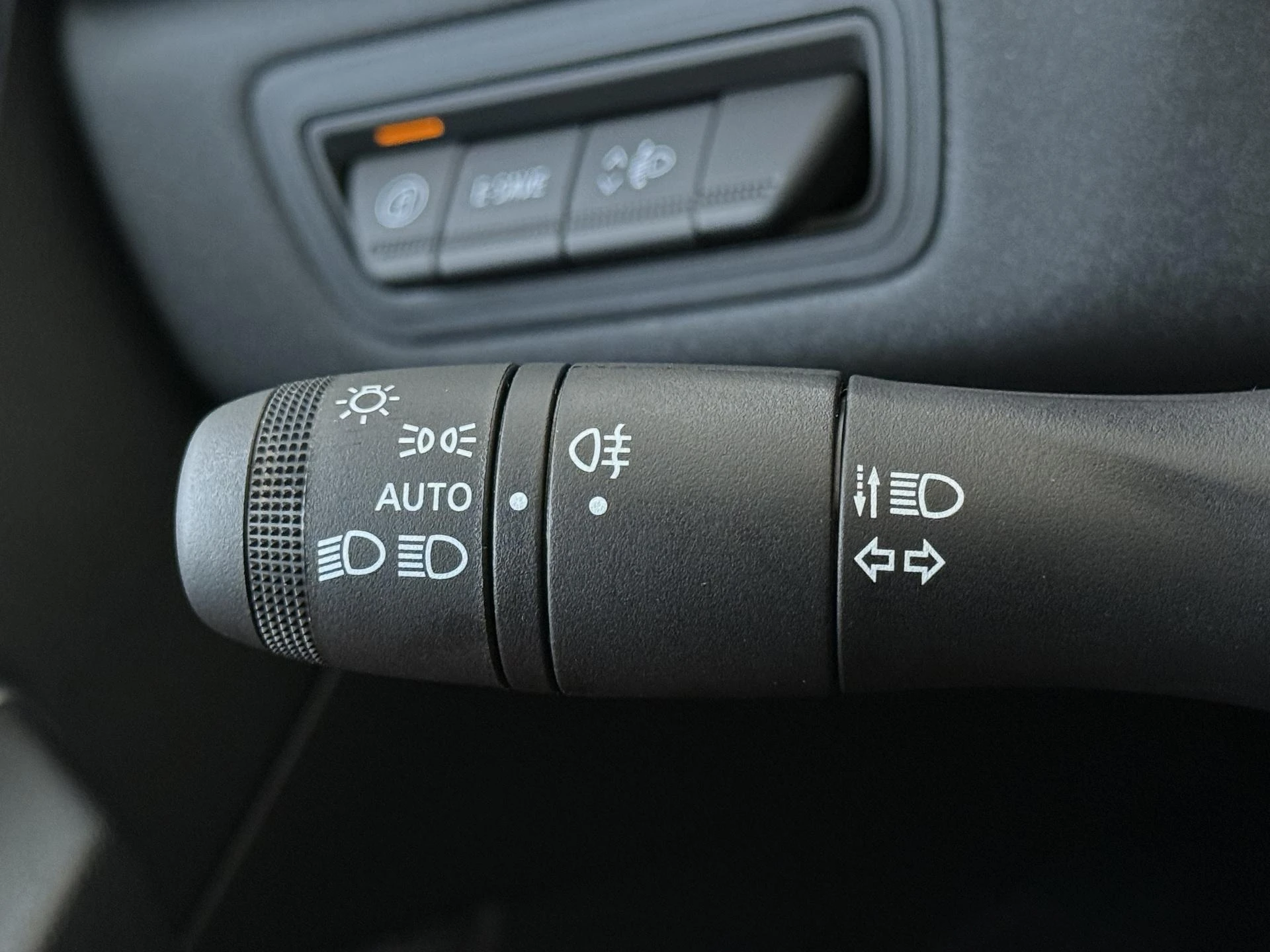 Renault Captur 1.8 E-Tech full hybrid 160 techno