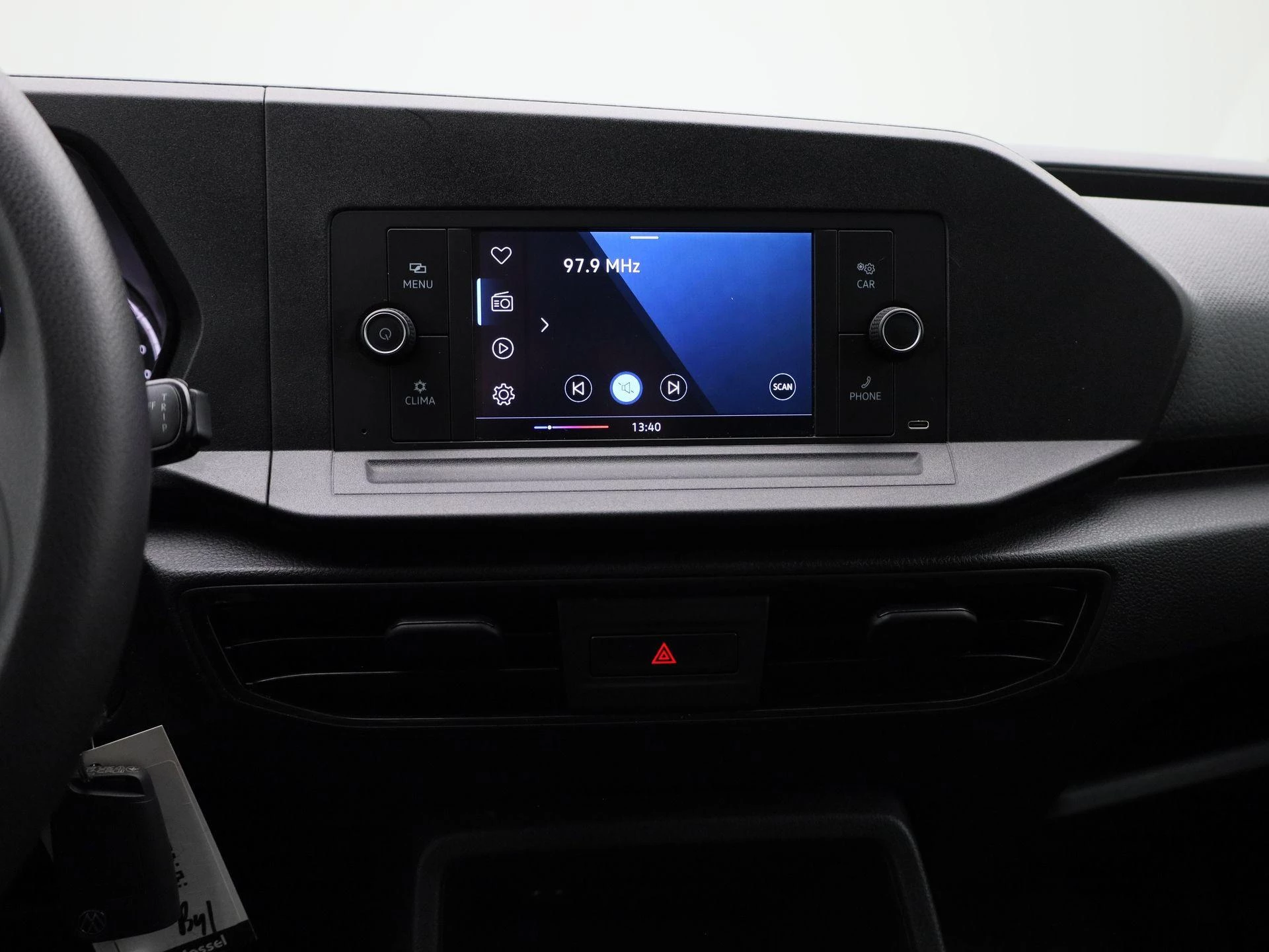 Volkswagen-Caddy-image-8