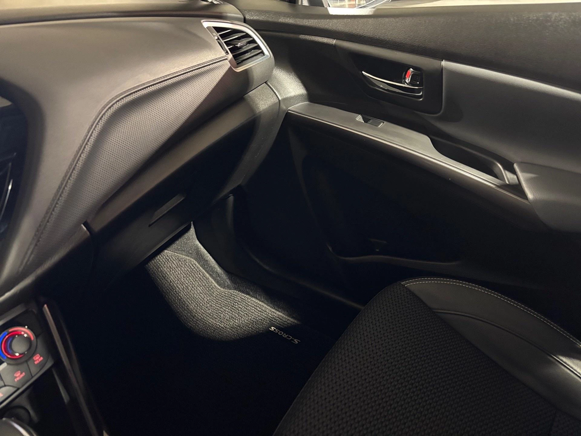 Suzuki-S-Cross-image-15