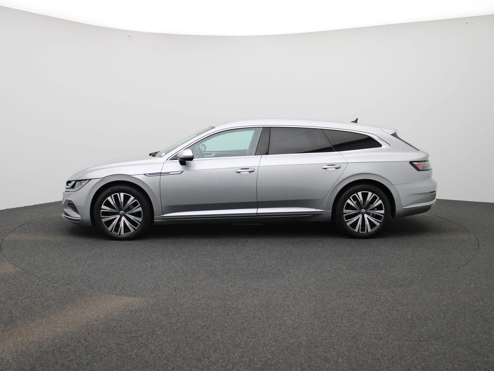 Volkswagen-Arteon-image-3