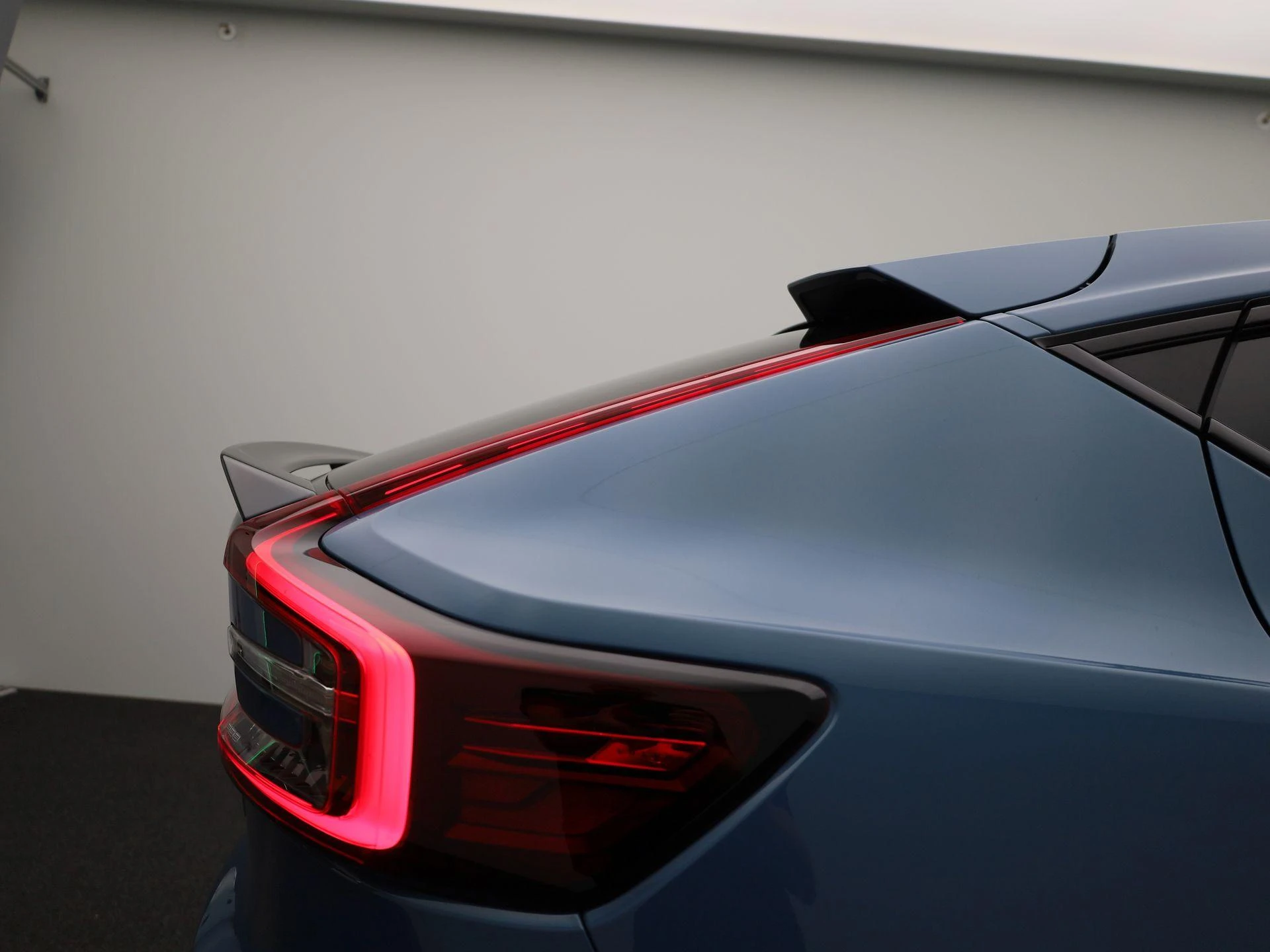 Volvo-C40-image-39