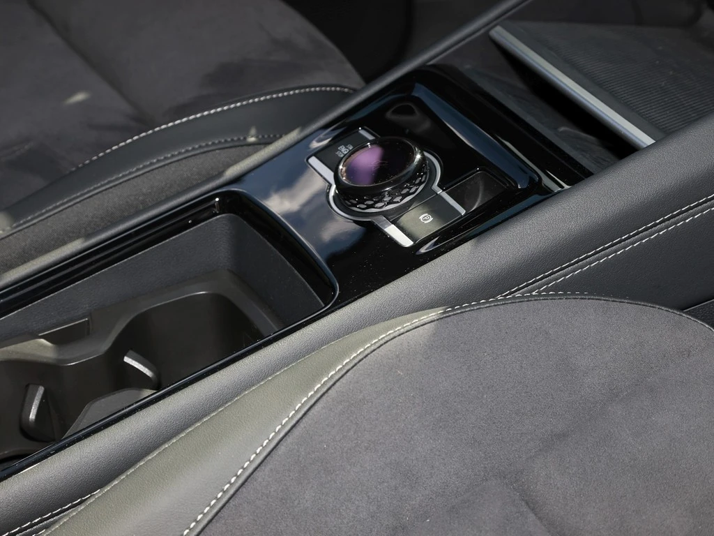 Volkswagen-Tiguan-image-8