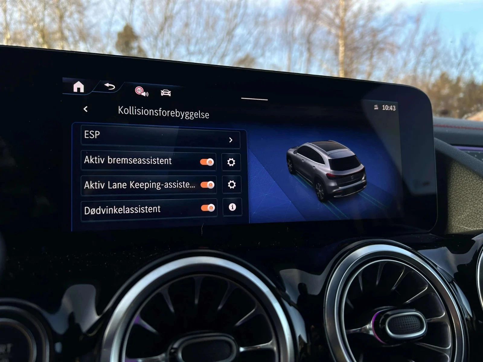 Mercedes-Benz-EQA-image-16