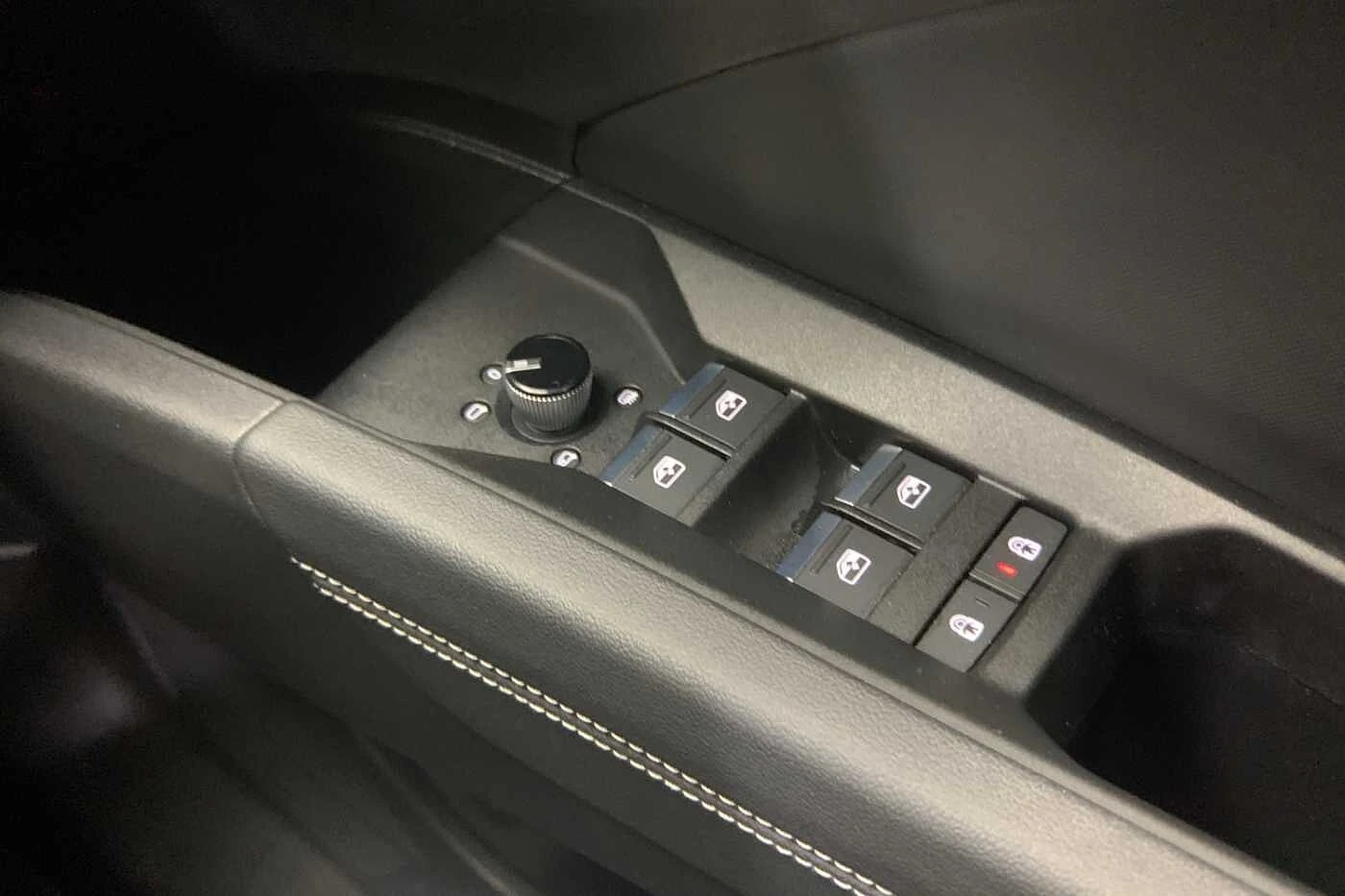 Audi-Q4 e-tron-image-28