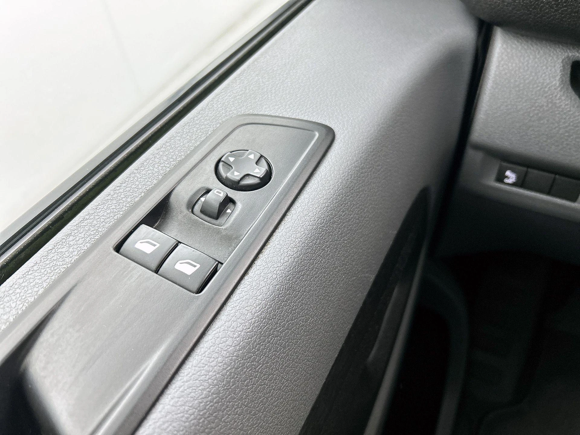 Opel-Vivaro-e-image-27