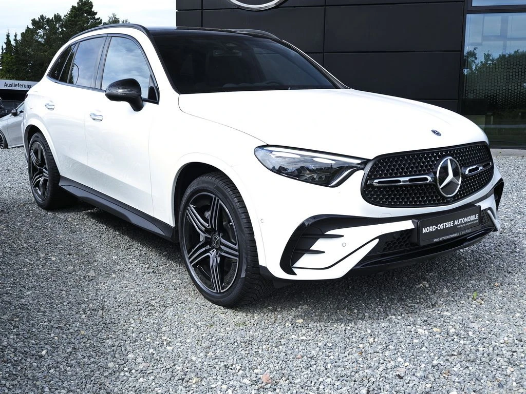 Mercedes-Benz-GLC 220 d-image-4