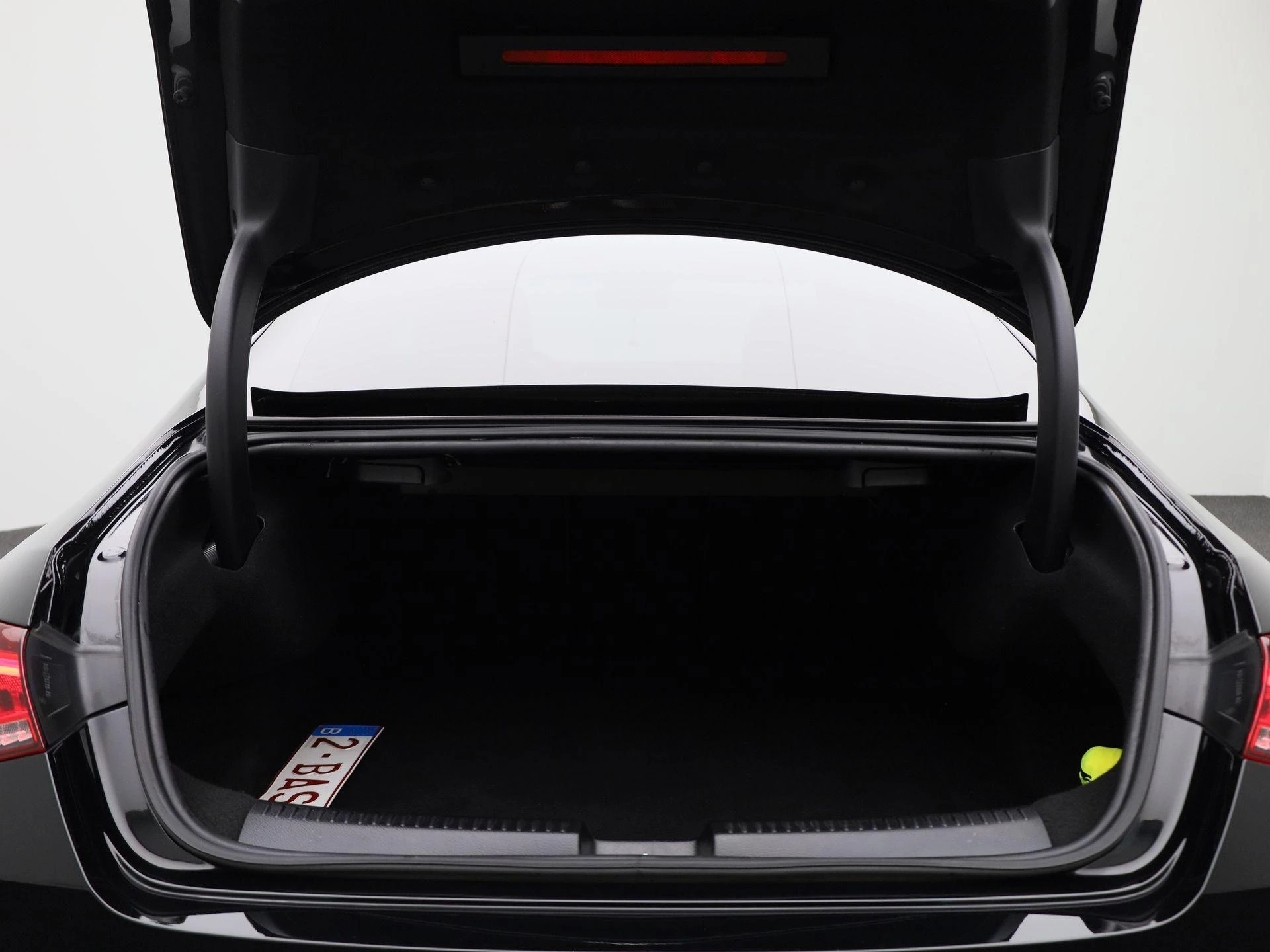 Mercedes-Benz-CLA-image-13