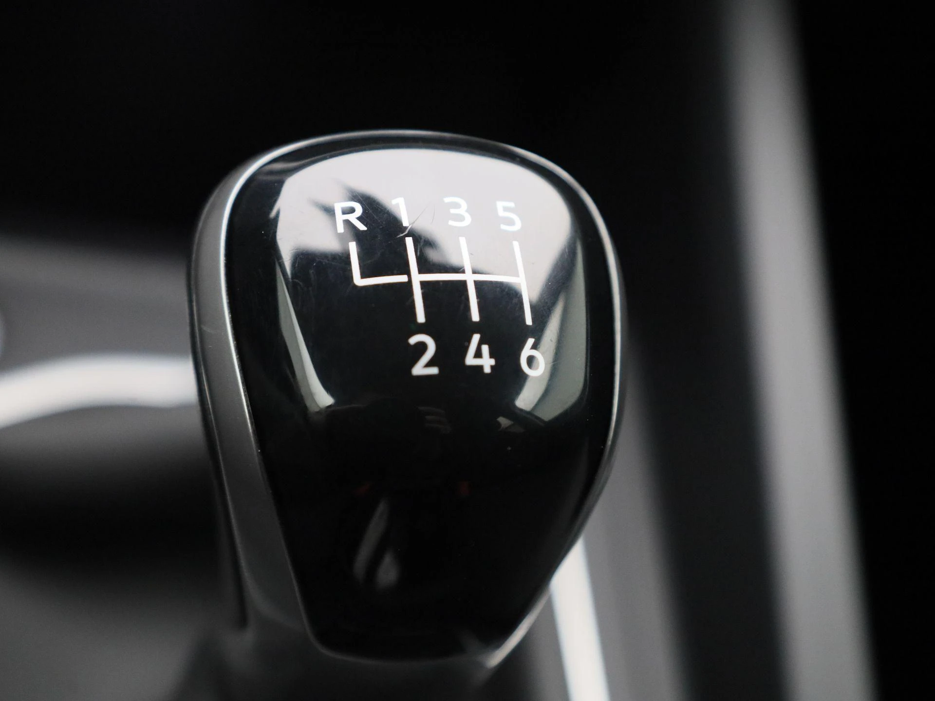 Volkswagen-Golf-image-19