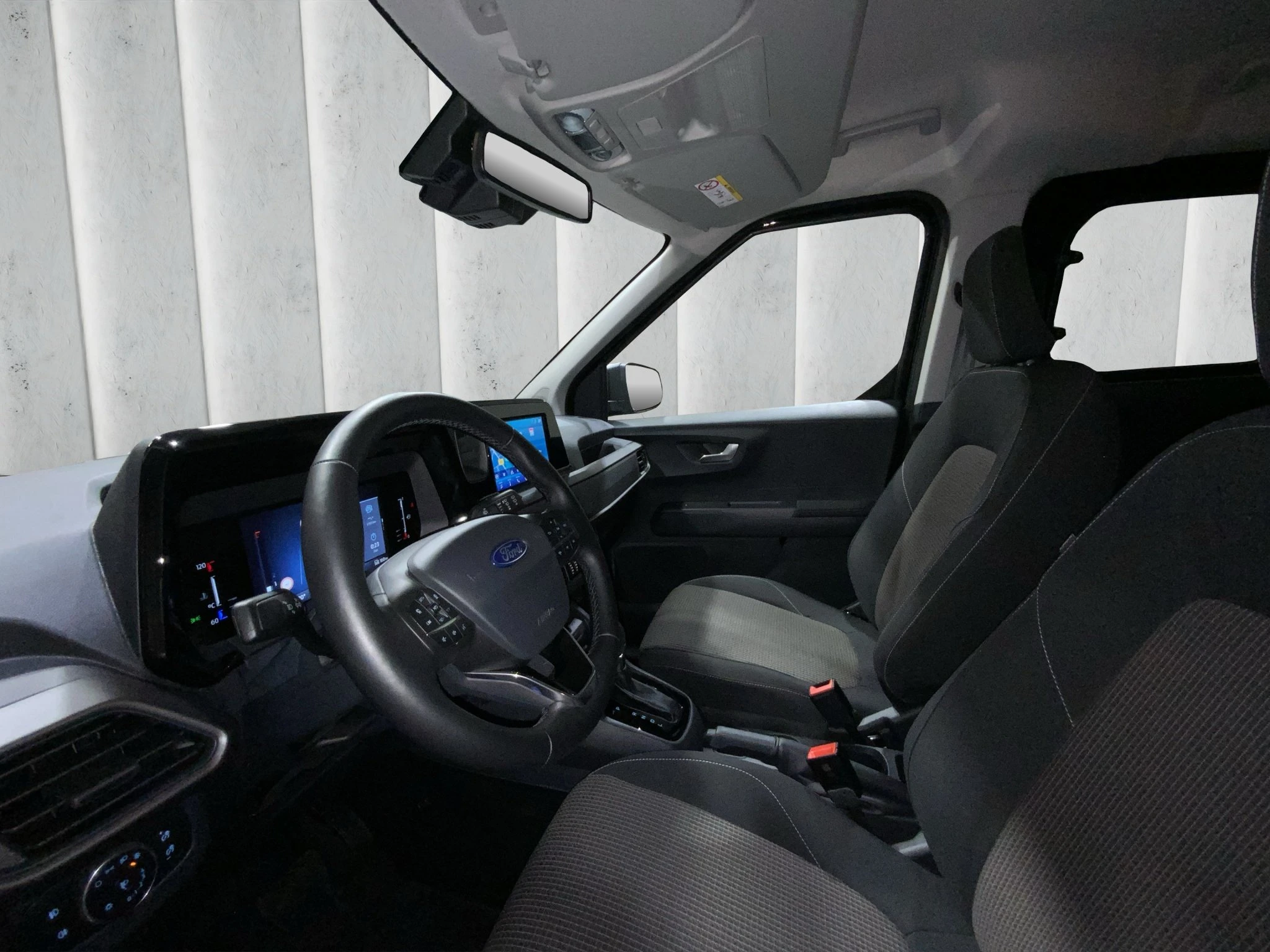 Ford-Tourneo Courier-image-9