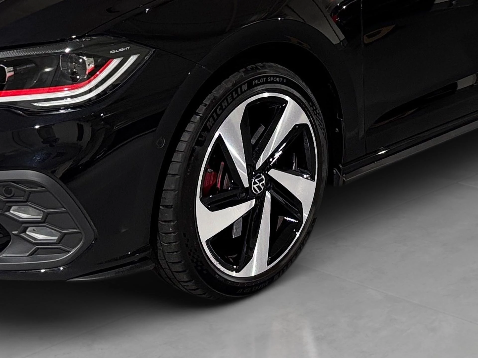 Volkswagen-Polo-image-19