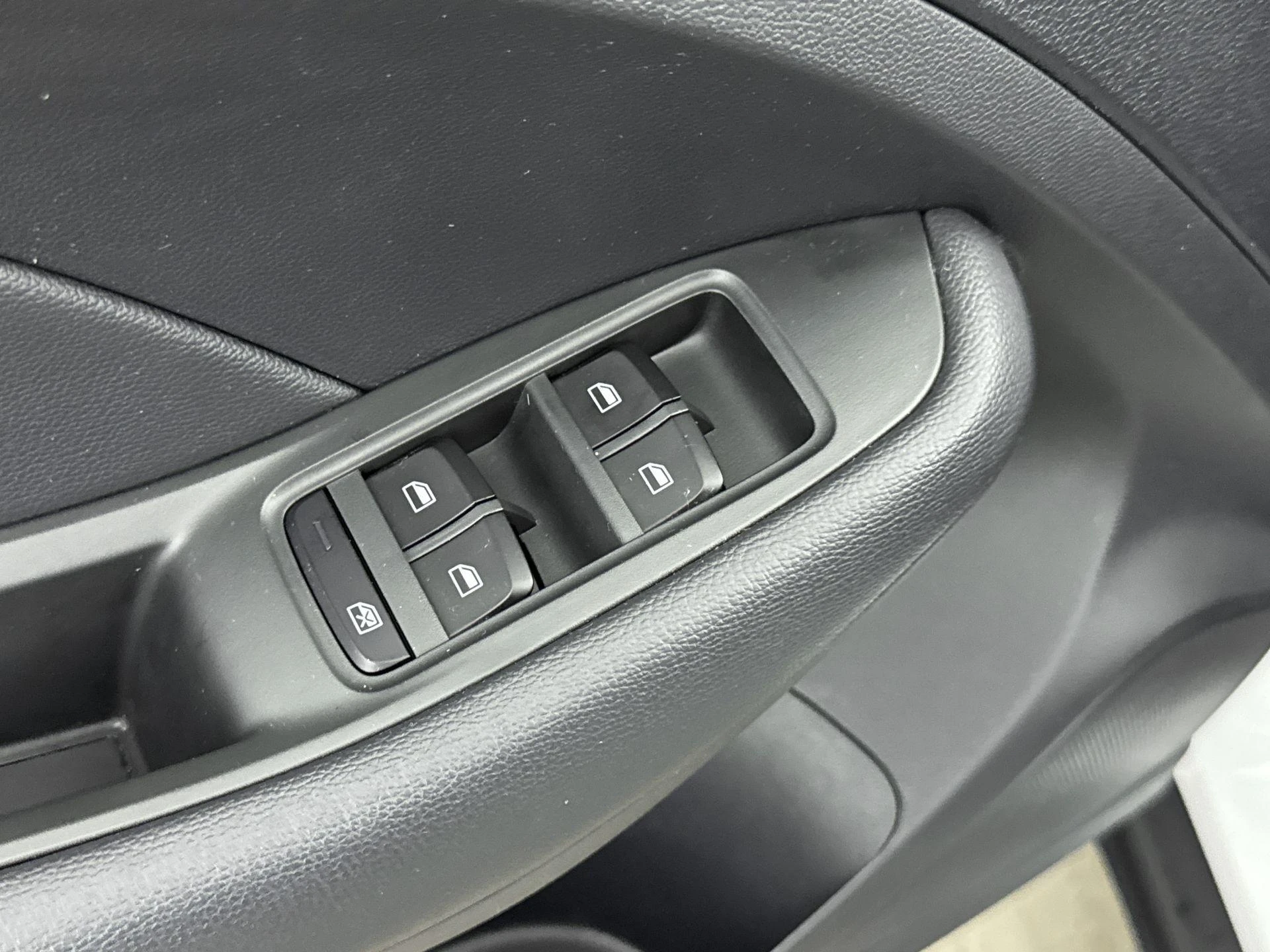 MG-ZS EV-image-19