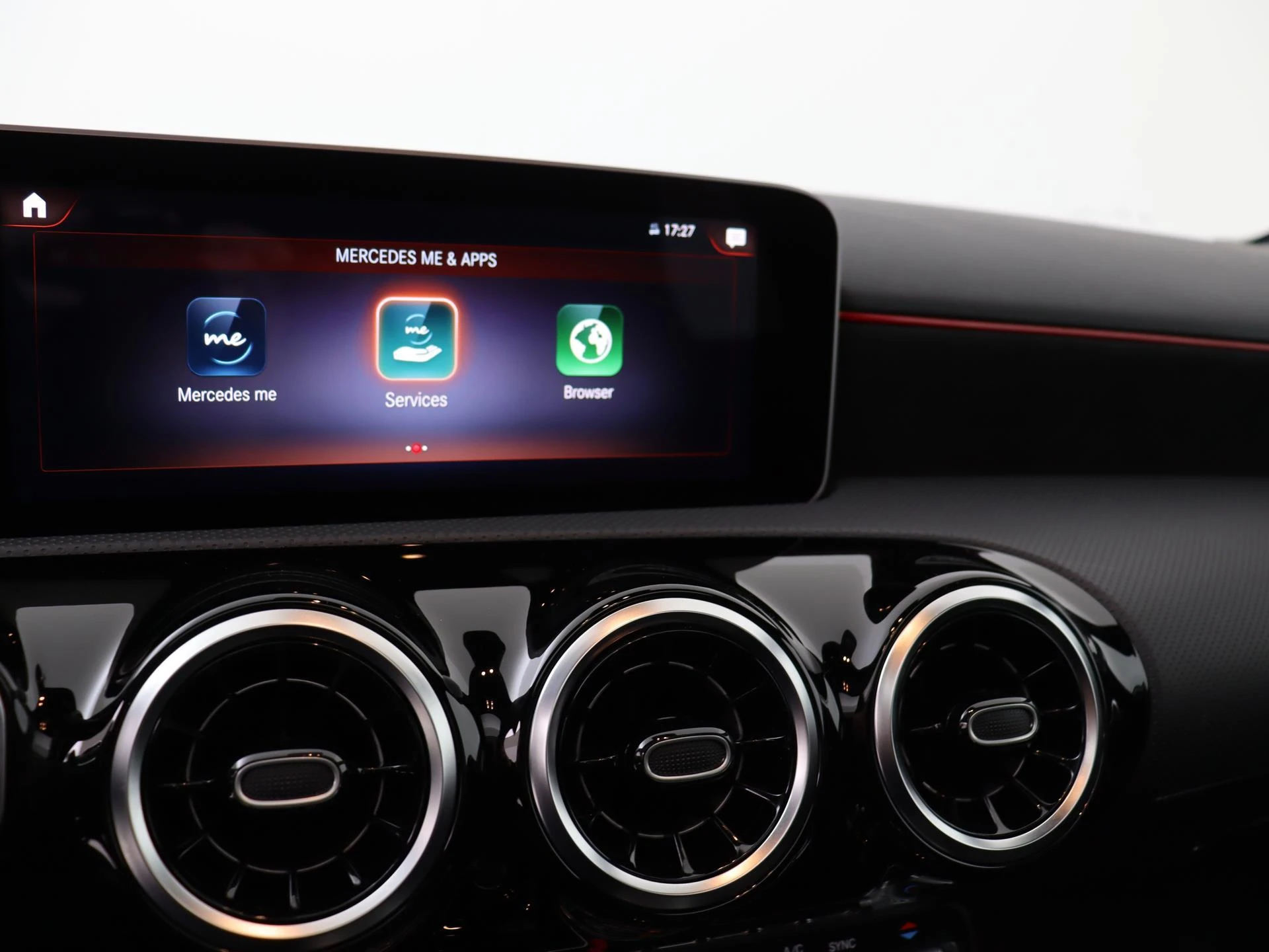 Mercedes-Benz-A-Klasse-image-11
