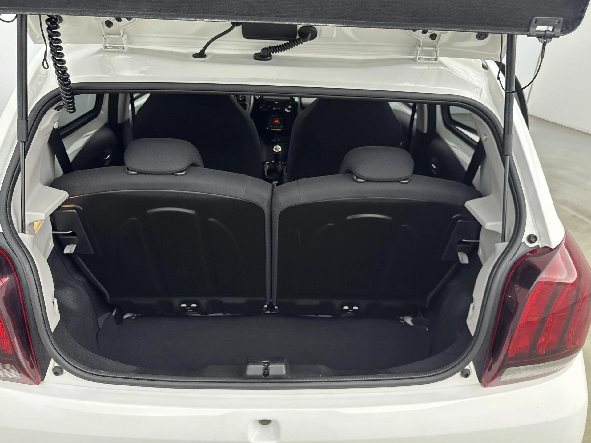 Peugeot 108 1.0 e-VTi Première 69PK