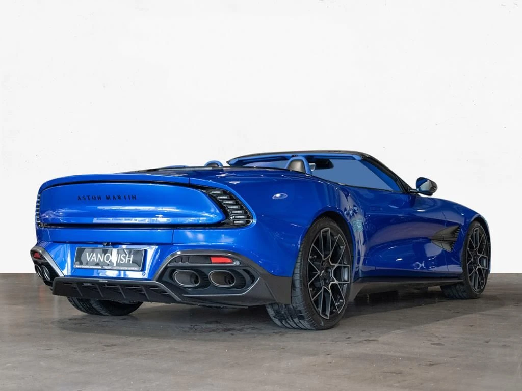 Aston Martin-Vanquish-image-16