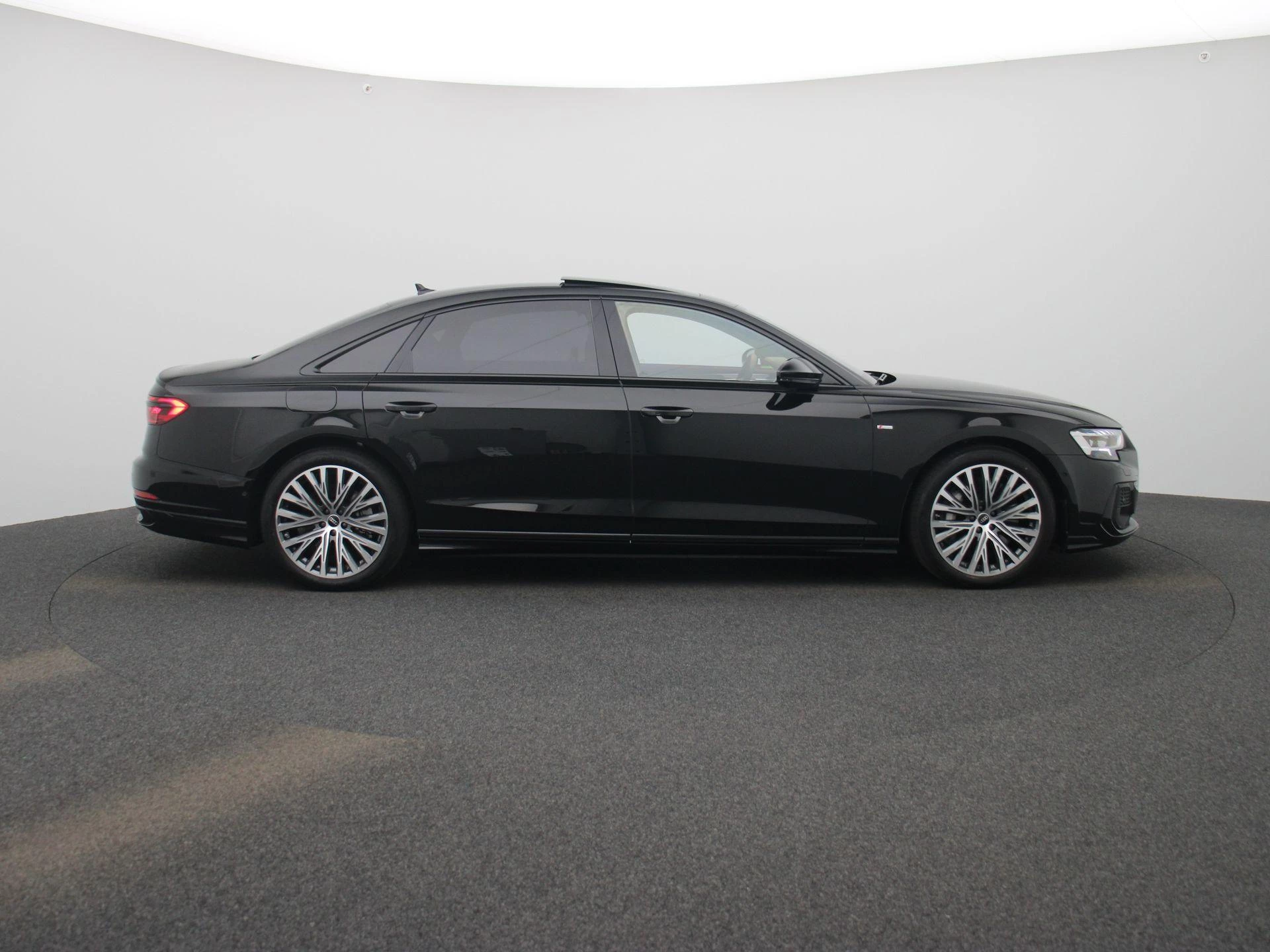 Audi A8 60 TFSI e quattro Lang 340 PK