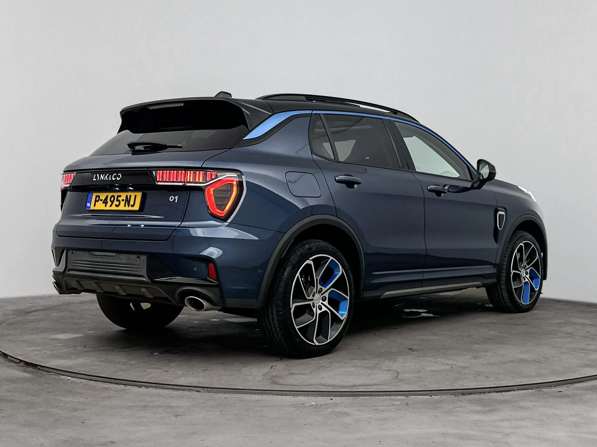 Lynk & Co-01-image-3
