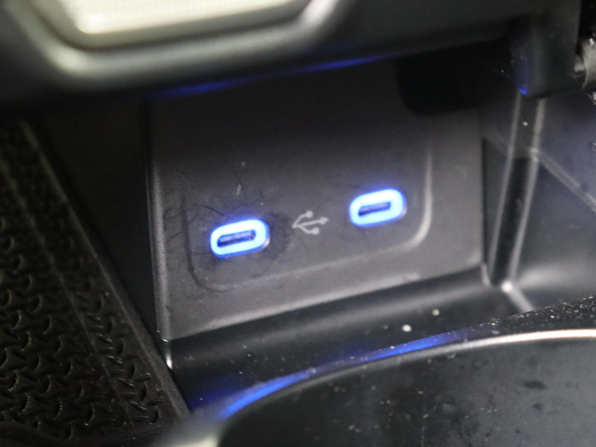 Mercedes-Benz-C-Klasse-image-20