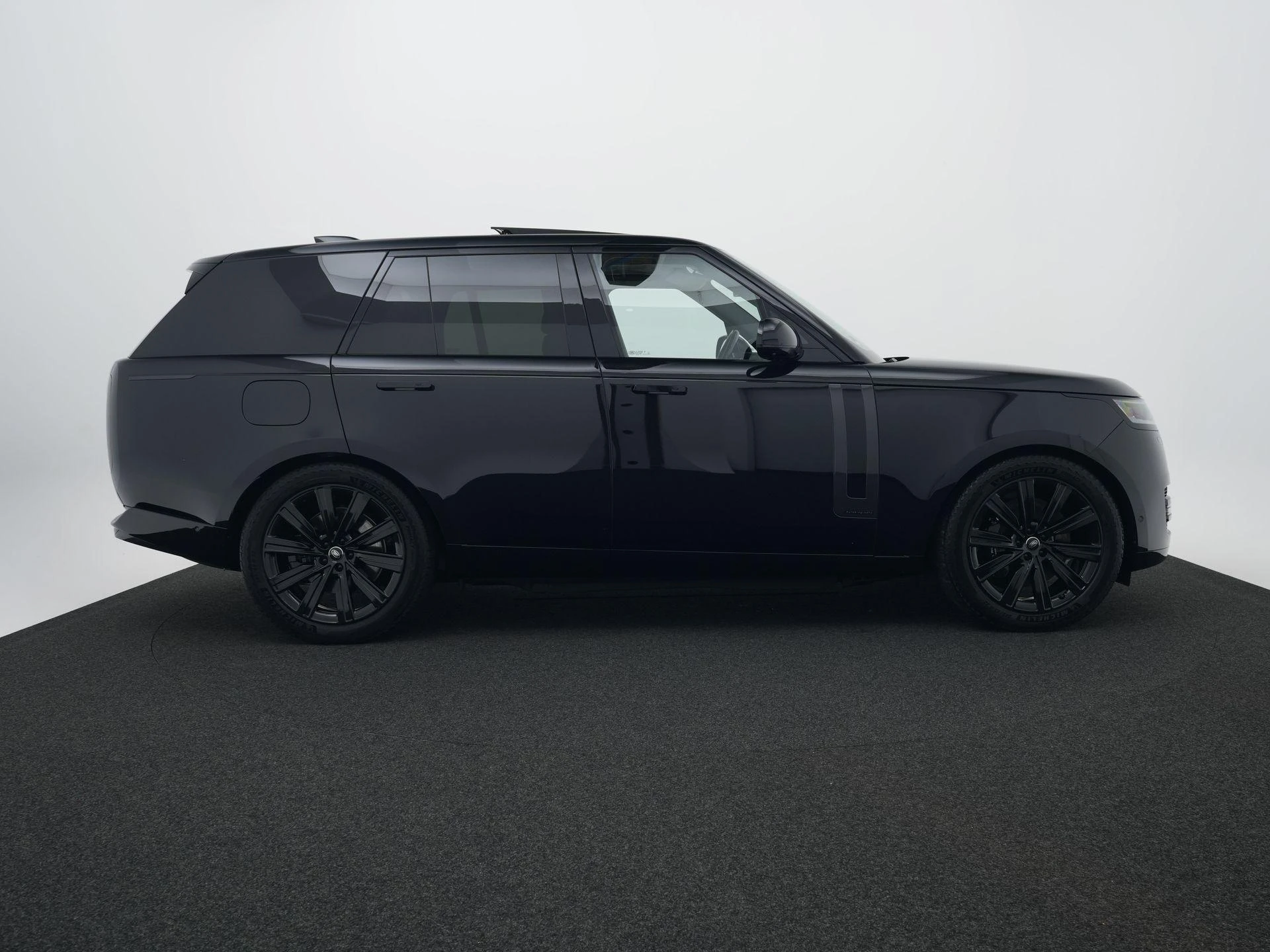 Land Rover-Range Rover-image-6