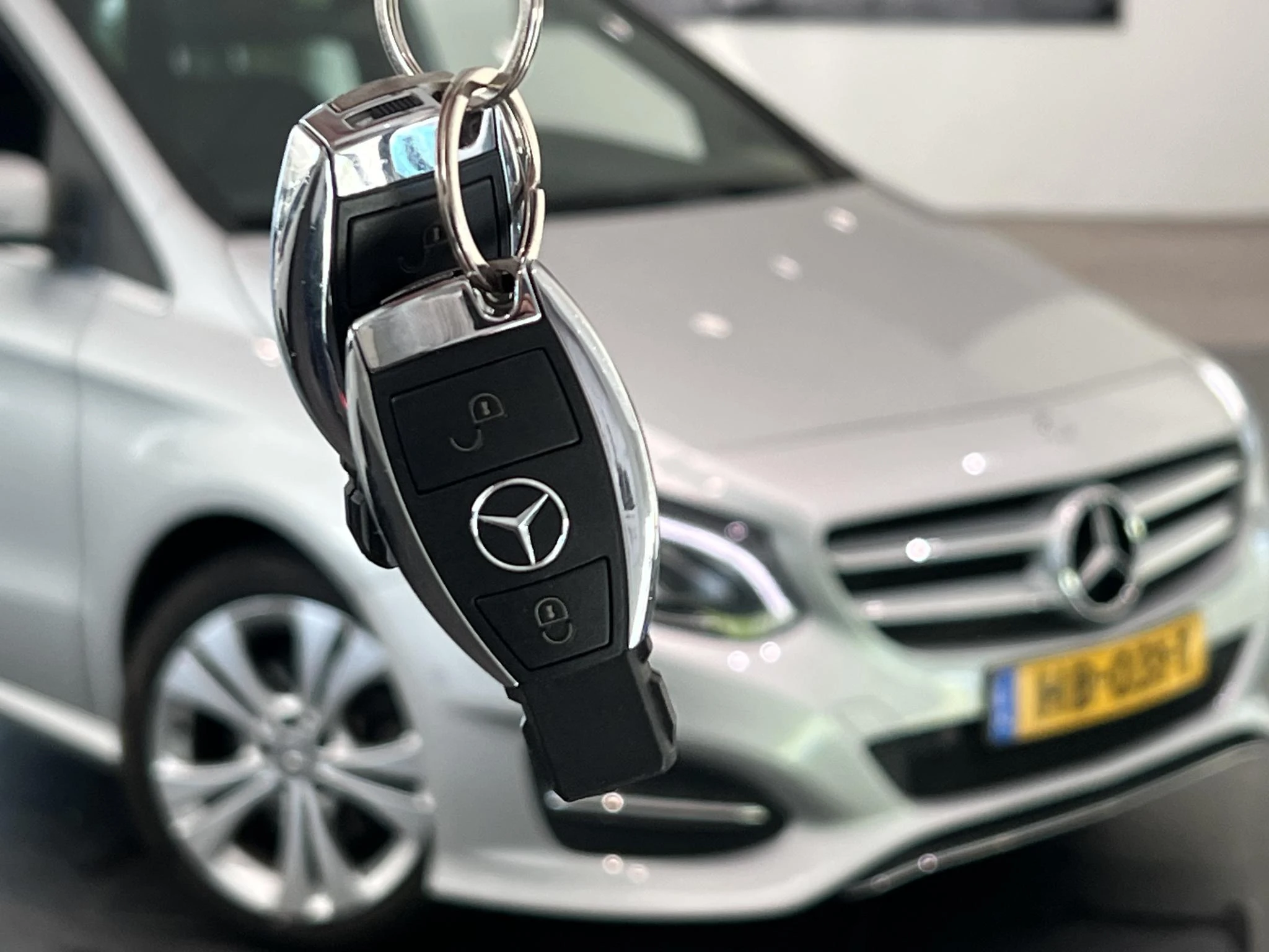 Mercedes-Benz-B-Klasse-image-7