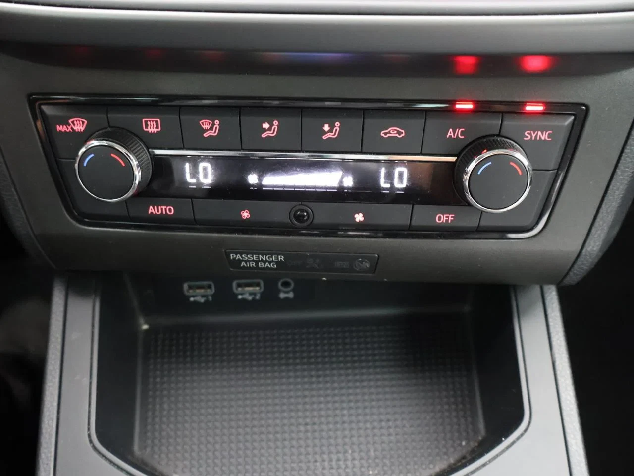 SEAT Ibiza 5P/D Ibiza 5D Style 1.0MPI 75PK *CRUISE CONTROL*PDC*BLTH*DAB RADIO*AIRCO*APP-CONNECT*...*