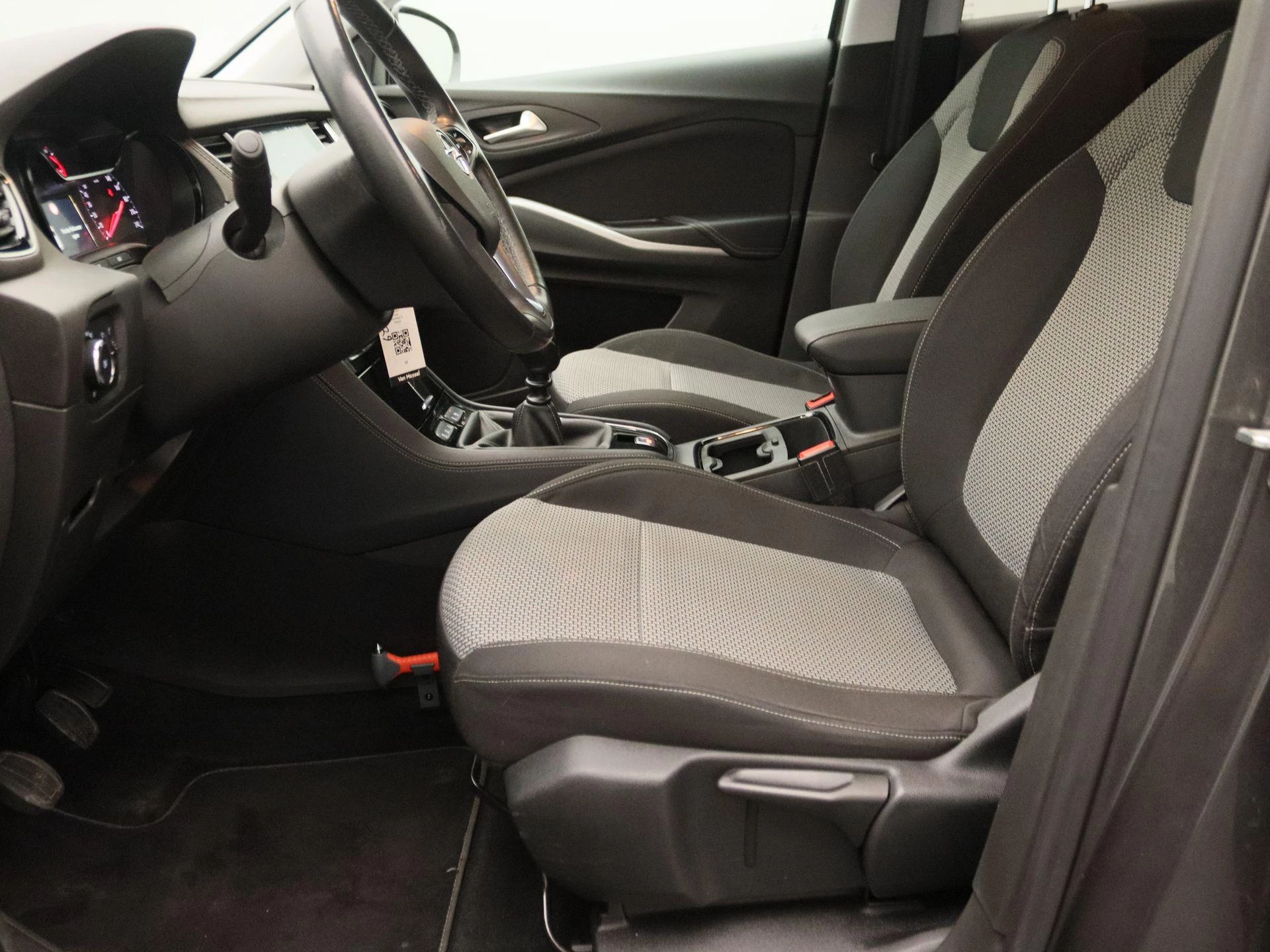 Opel-Grandland X-image-12