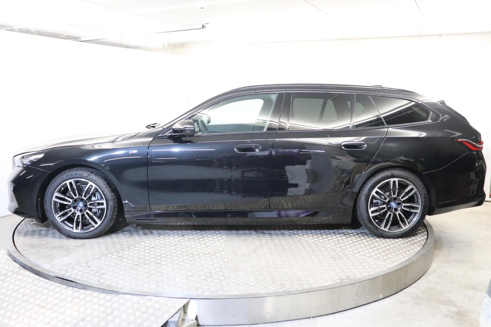BMW i5 Touring eDrive40 250kW