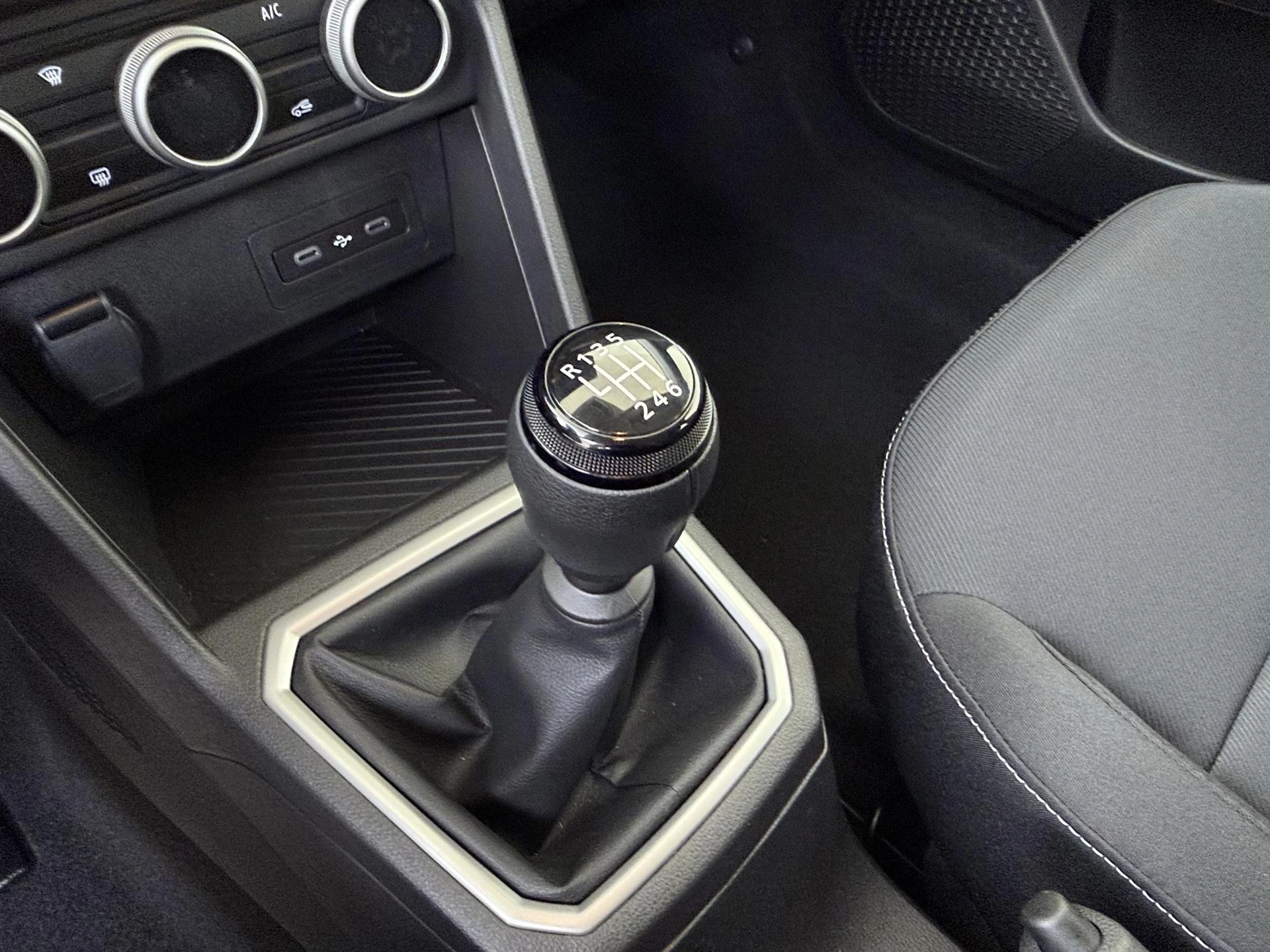 Dacia-Sandero-image-13