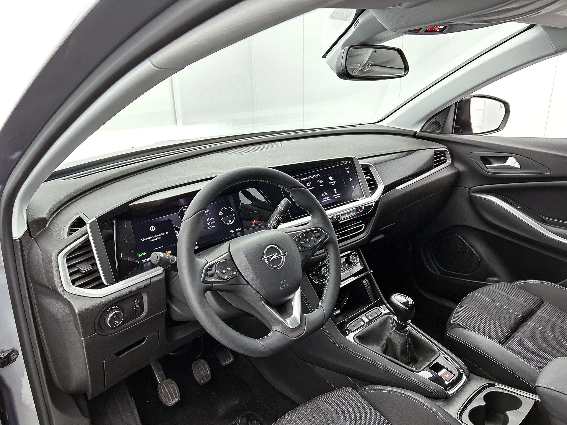 Opel-Grandland-image-18