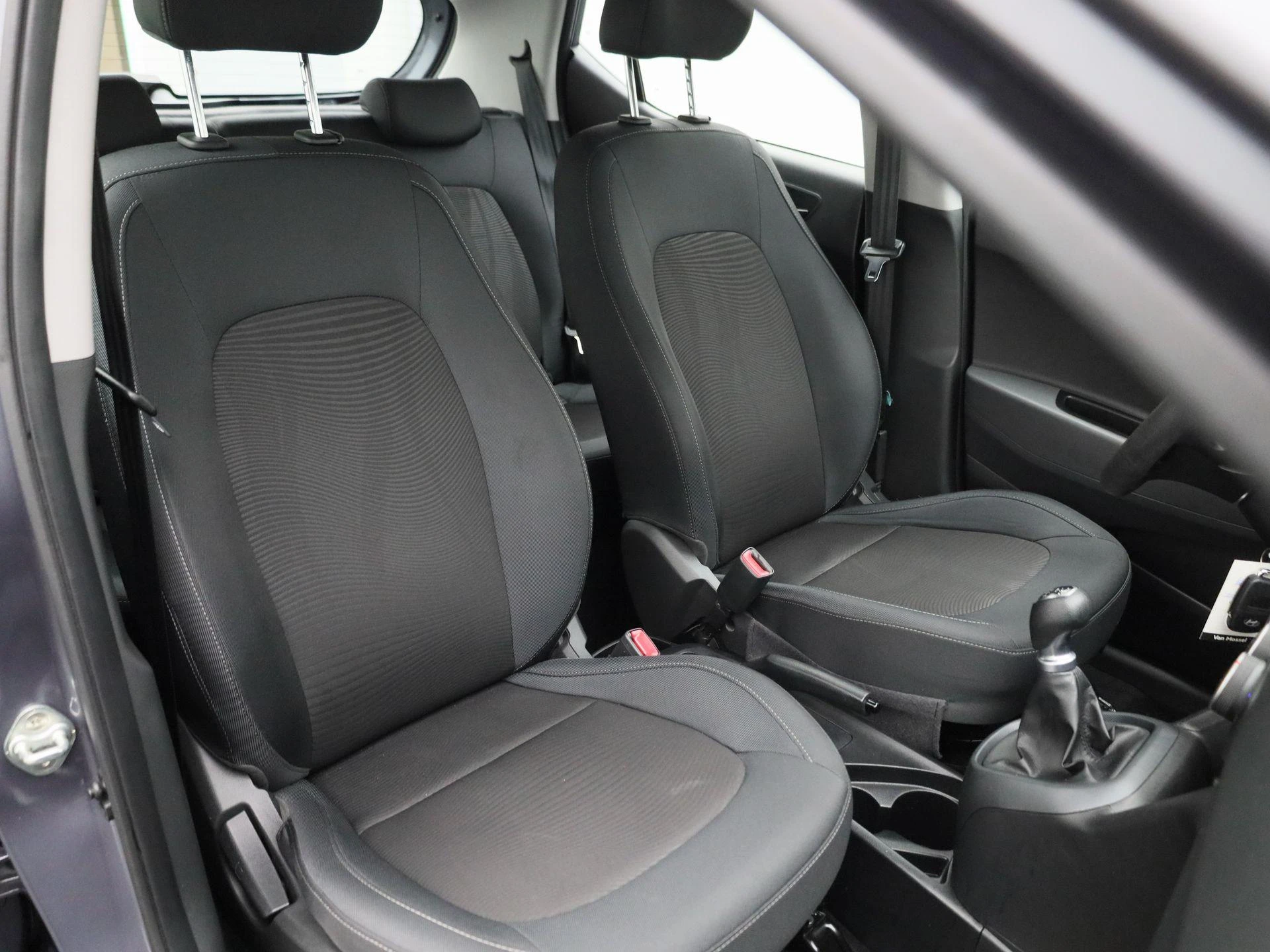 Hyundai-i10-image-31