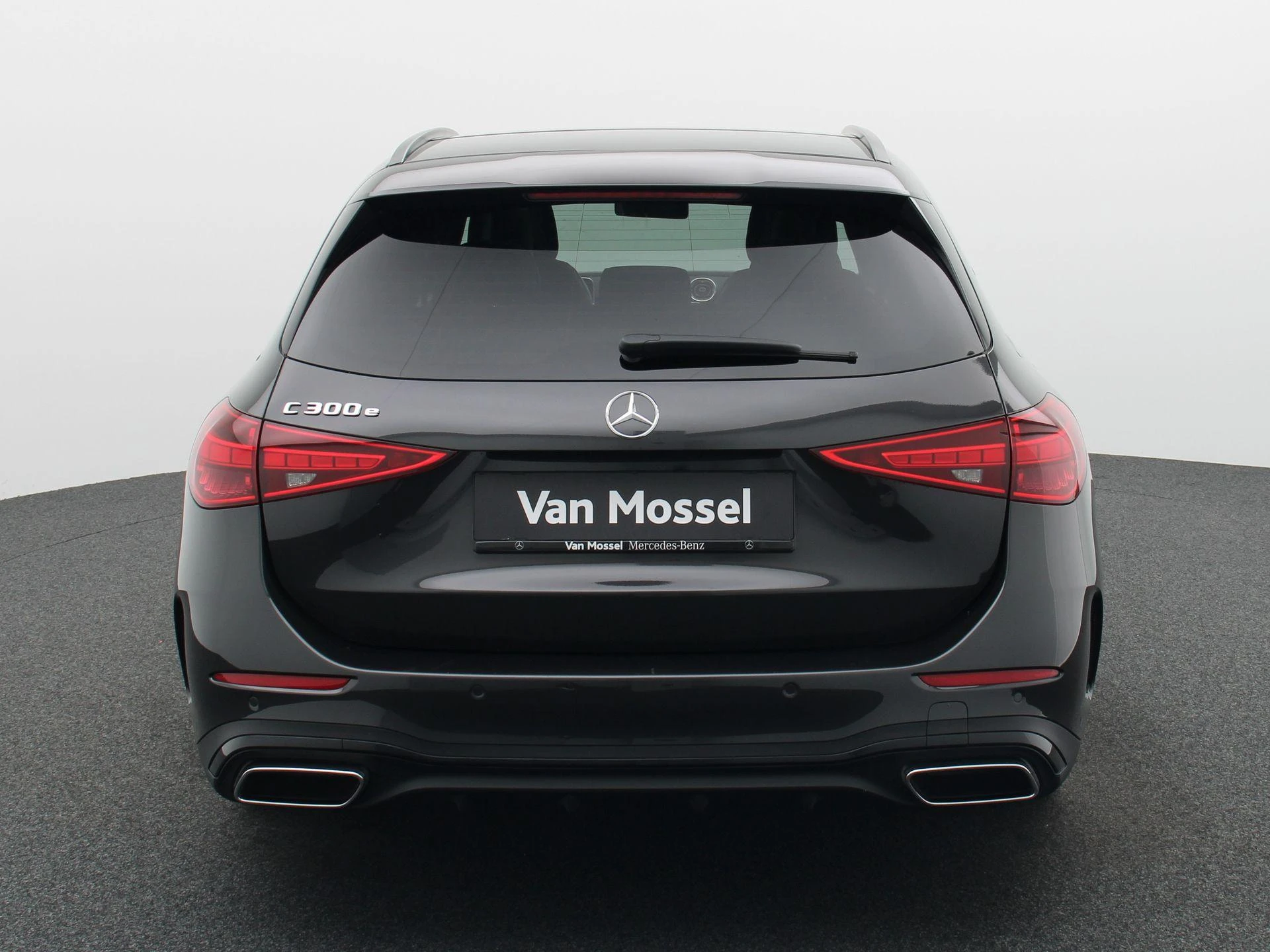 Mercedes-Benz-C-Klasse-image-4