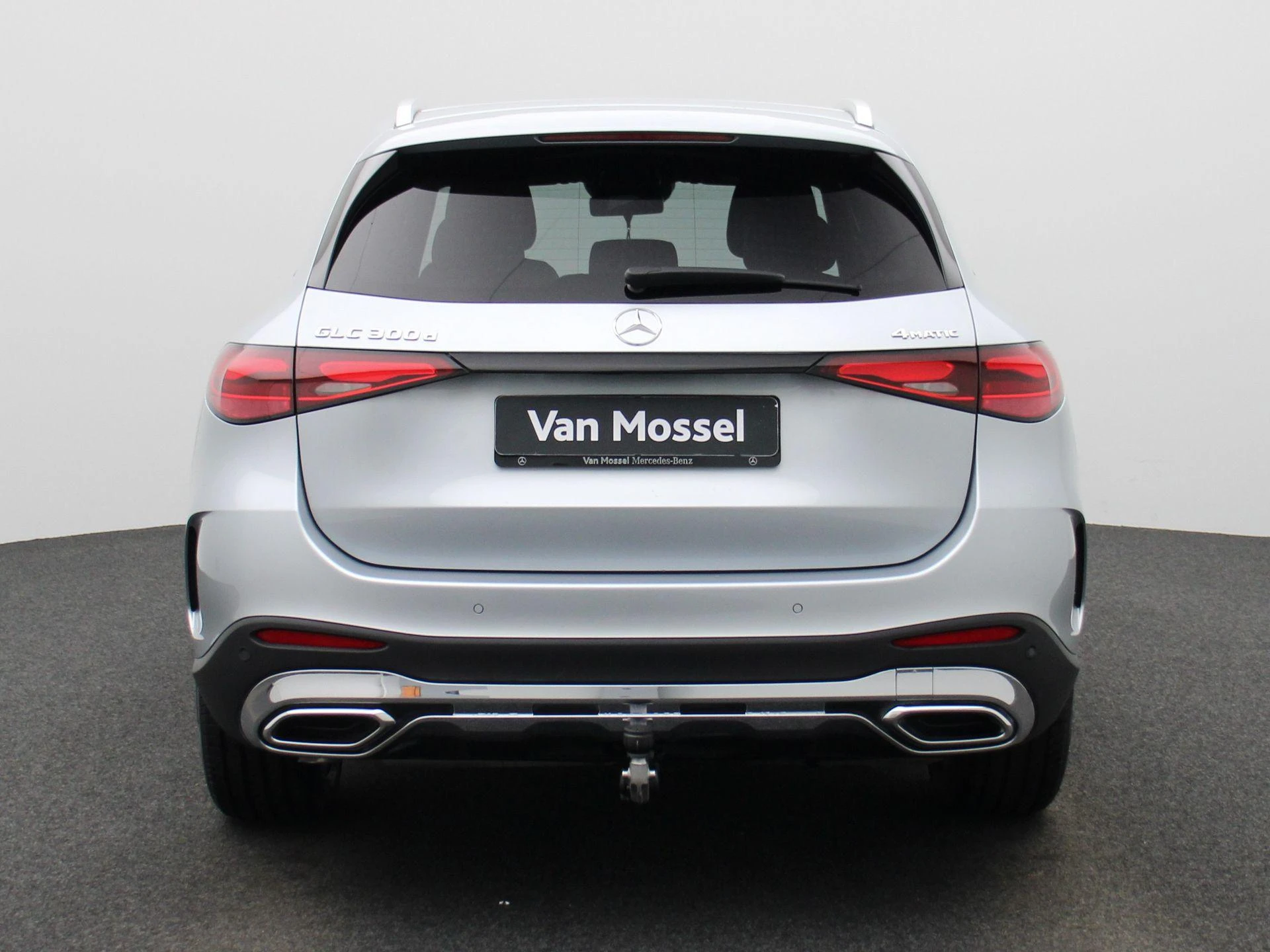 Mercedes-Benz-GLC-image-4