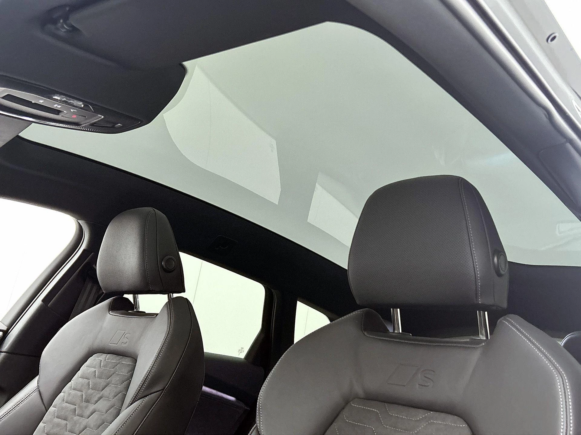 Audi-A6 Avant e-tron-image-36