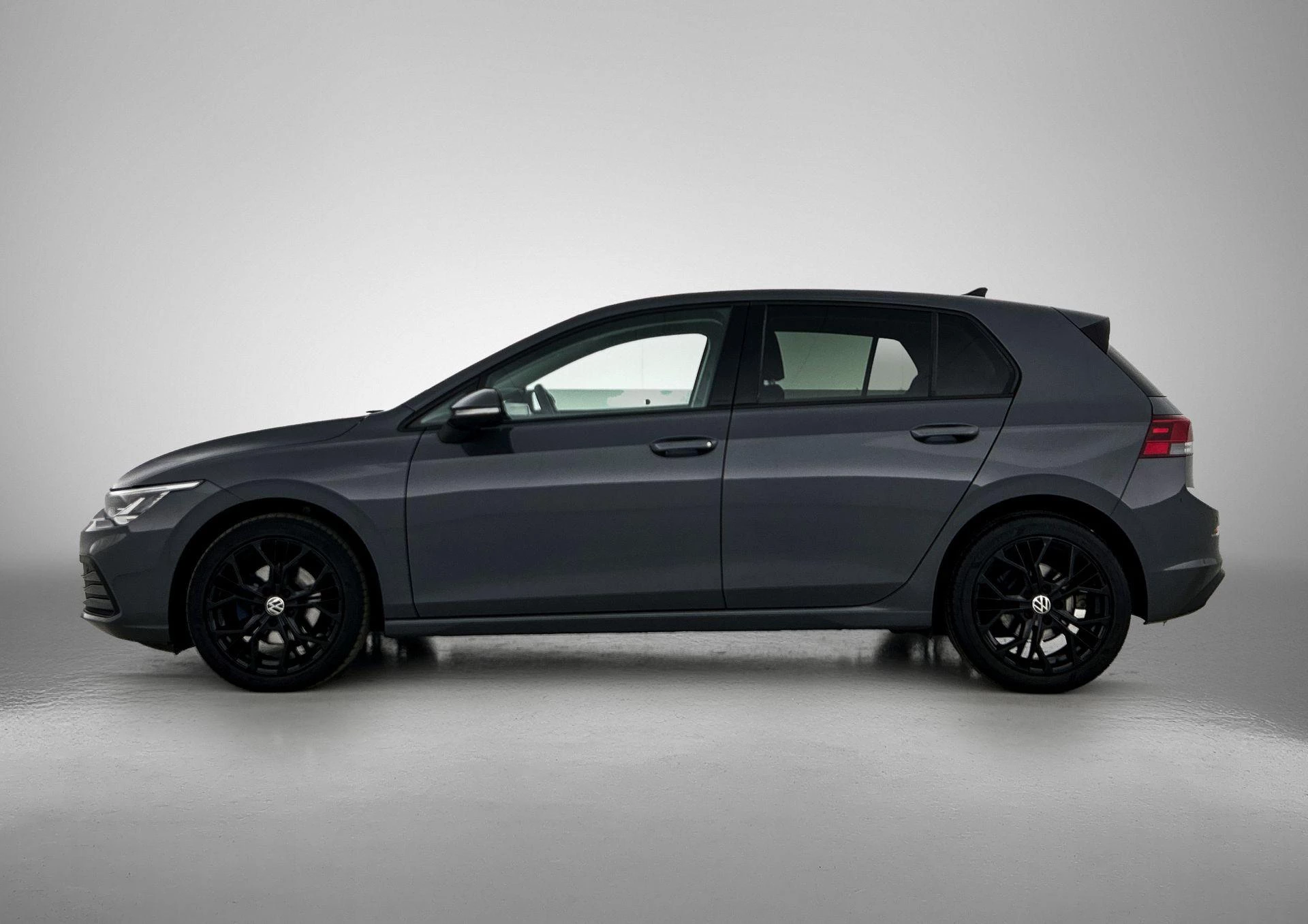 Volkswagen-Golf-image-1