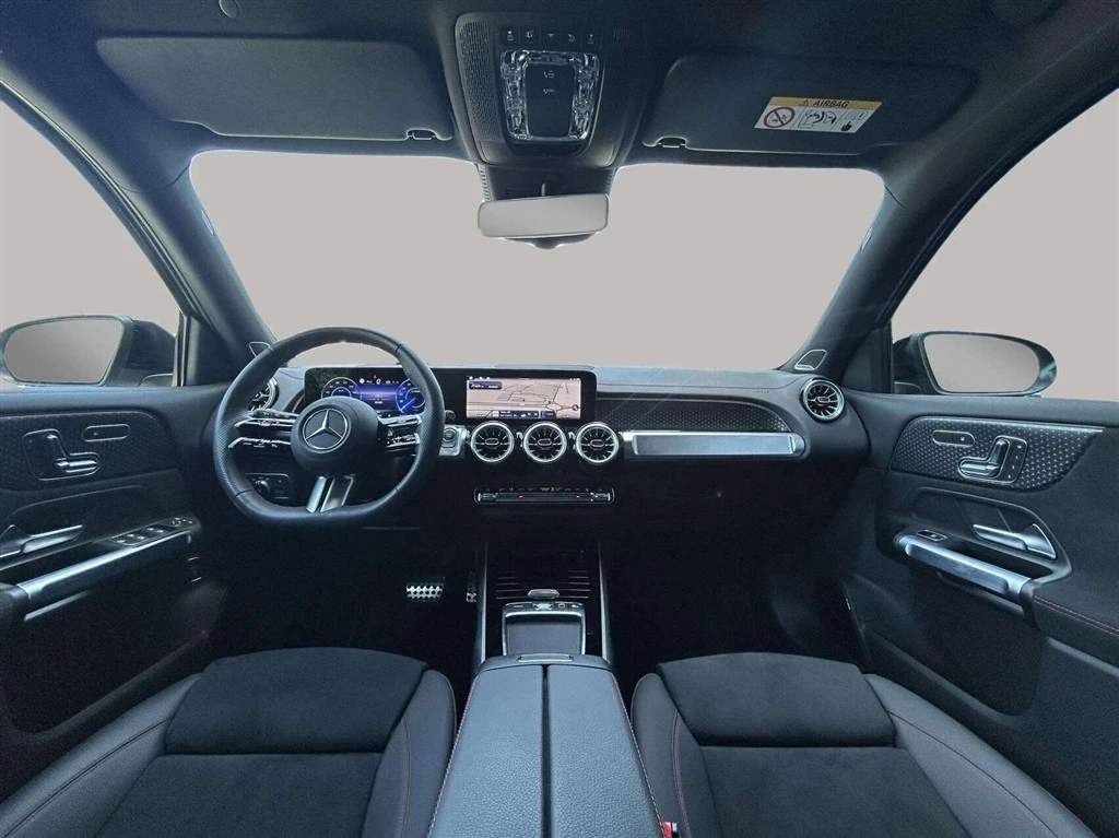 Mercedes-Benz-EQB-image-12
