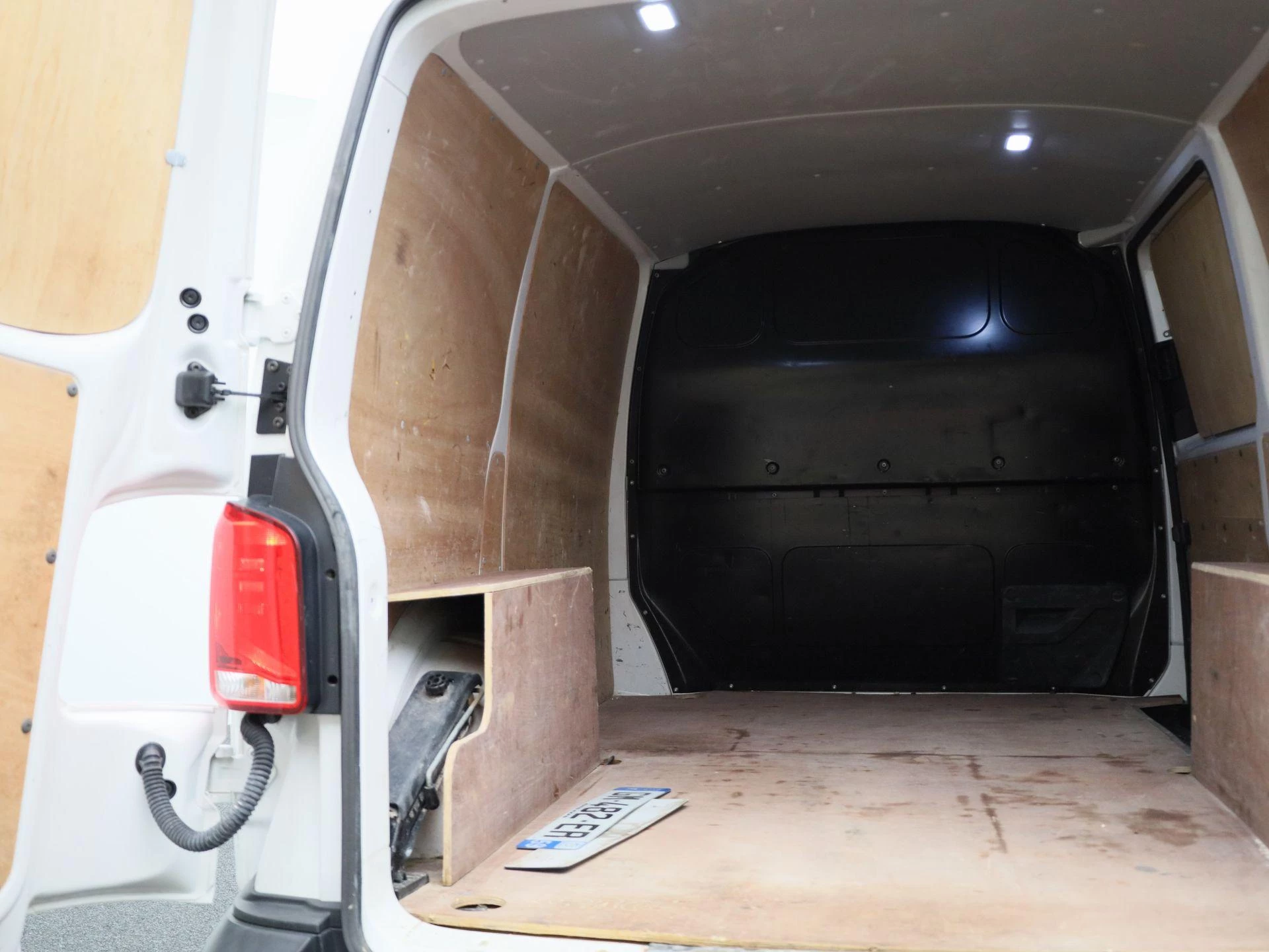 Volkswagen Transporter 2.0 TDI L1H1 110PK
