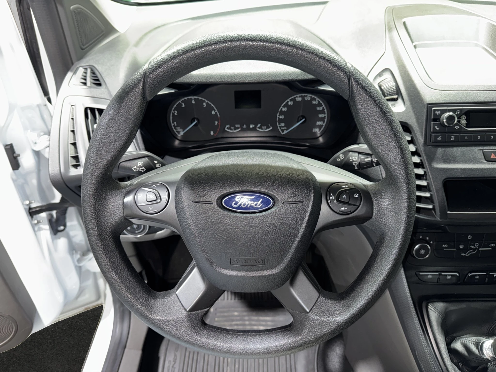 Ford-Transit Connect-image-11