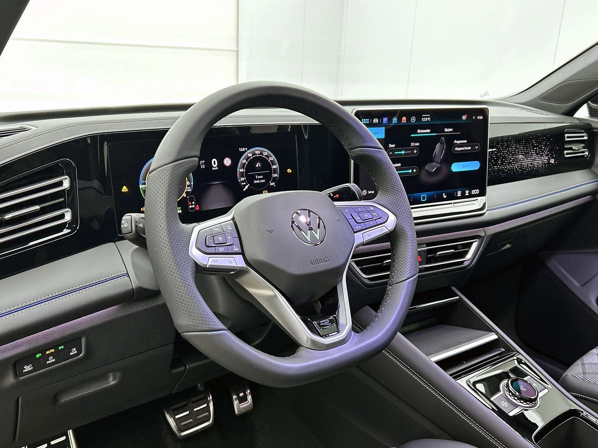 Volkswagen-Tiguan-image-25